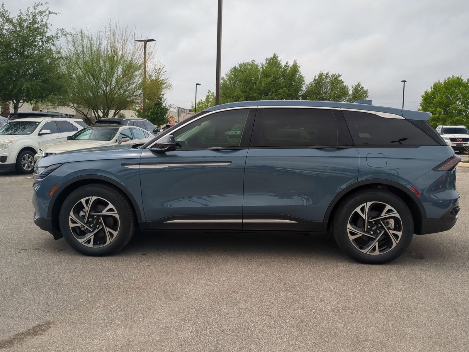 2026 Lincoln Nautilus Premiere Hybrid