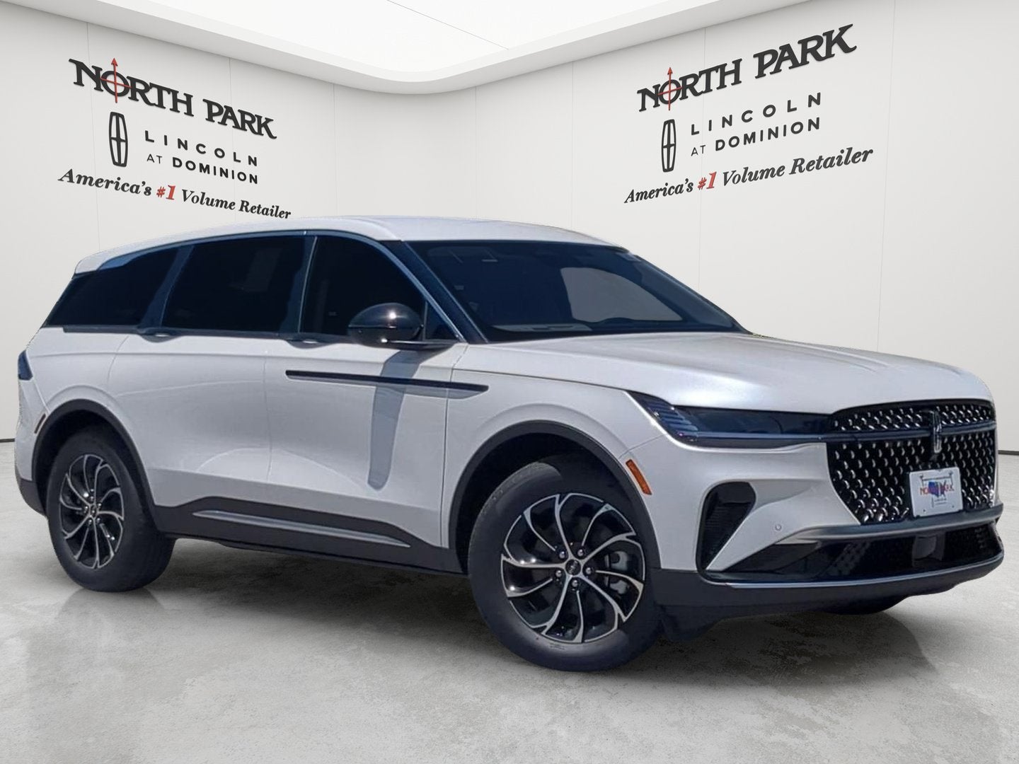 2026 Lincoln Nautilus Premiere Hybrid