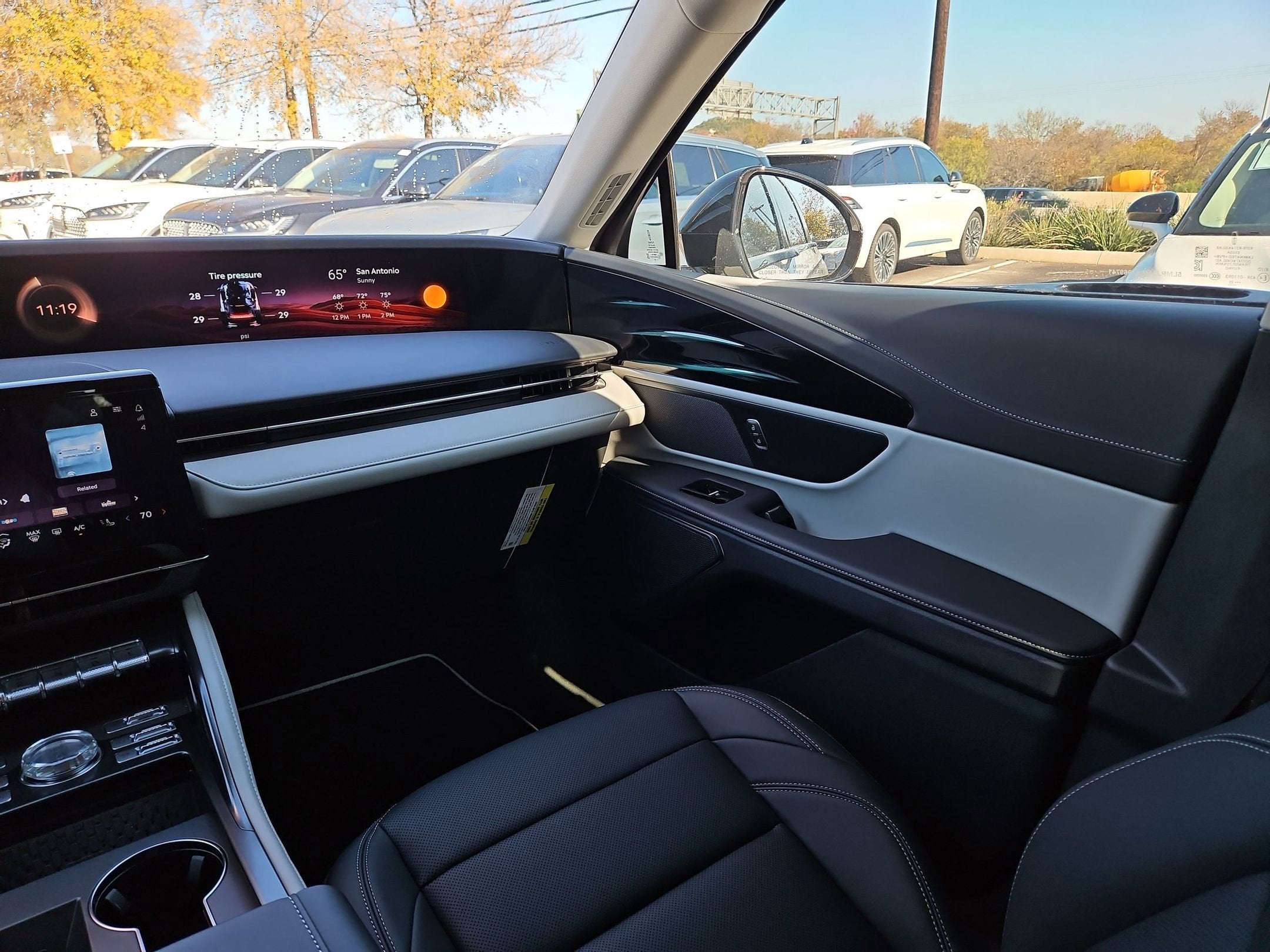 2025 Lincoln Nautilus Premiere Hybrid