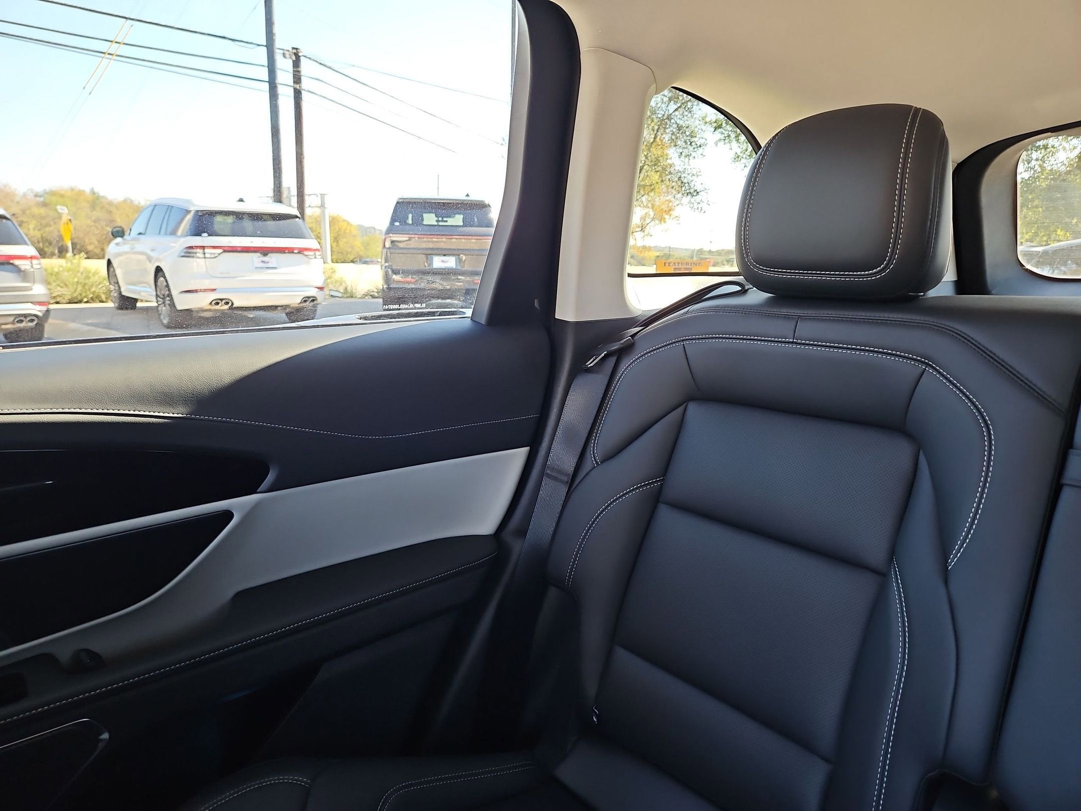 2025 Lincoln Nautilus Premiere Hybrid