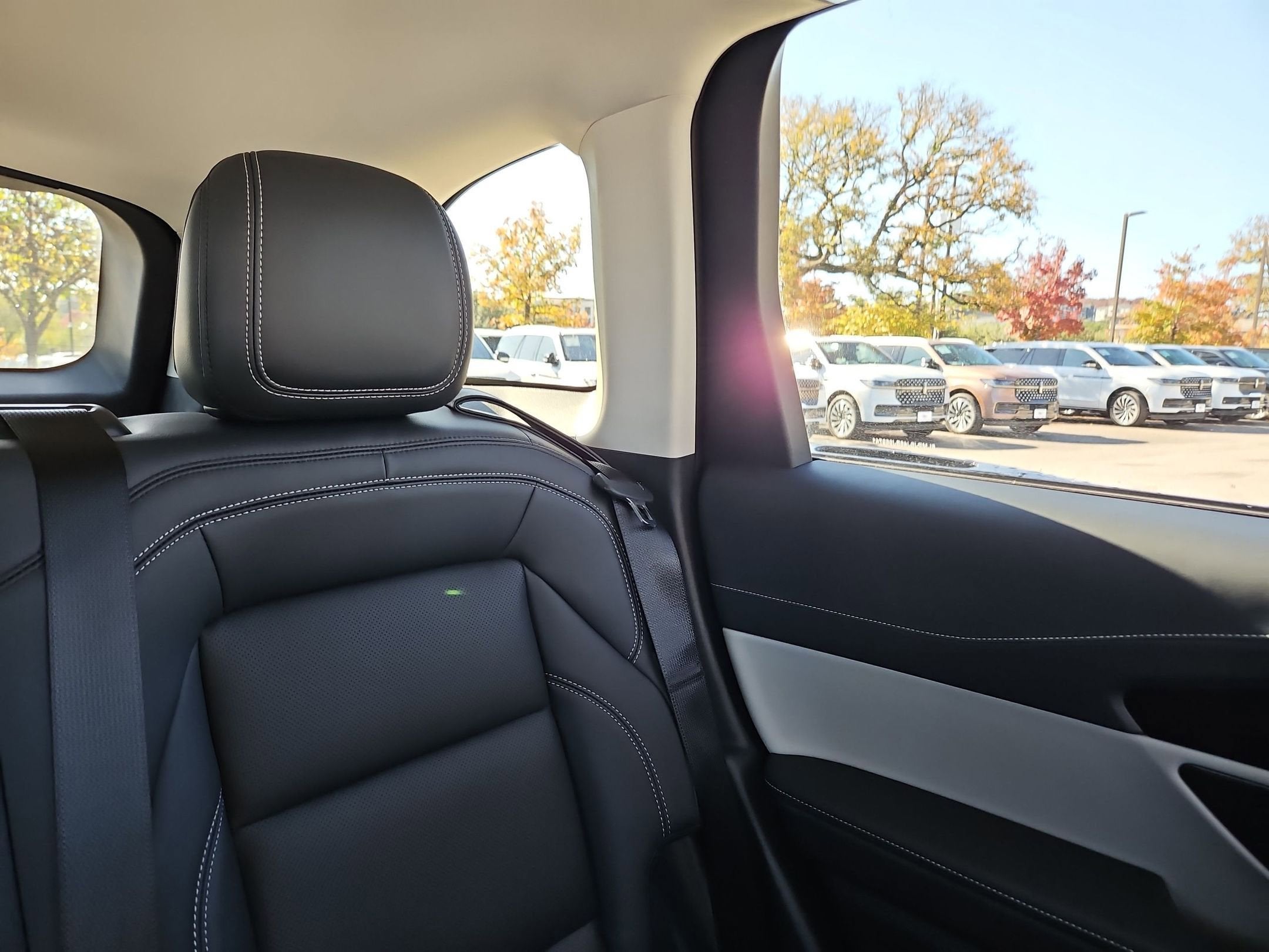 2025 Lincoln Nautilus Premiere Hybrid