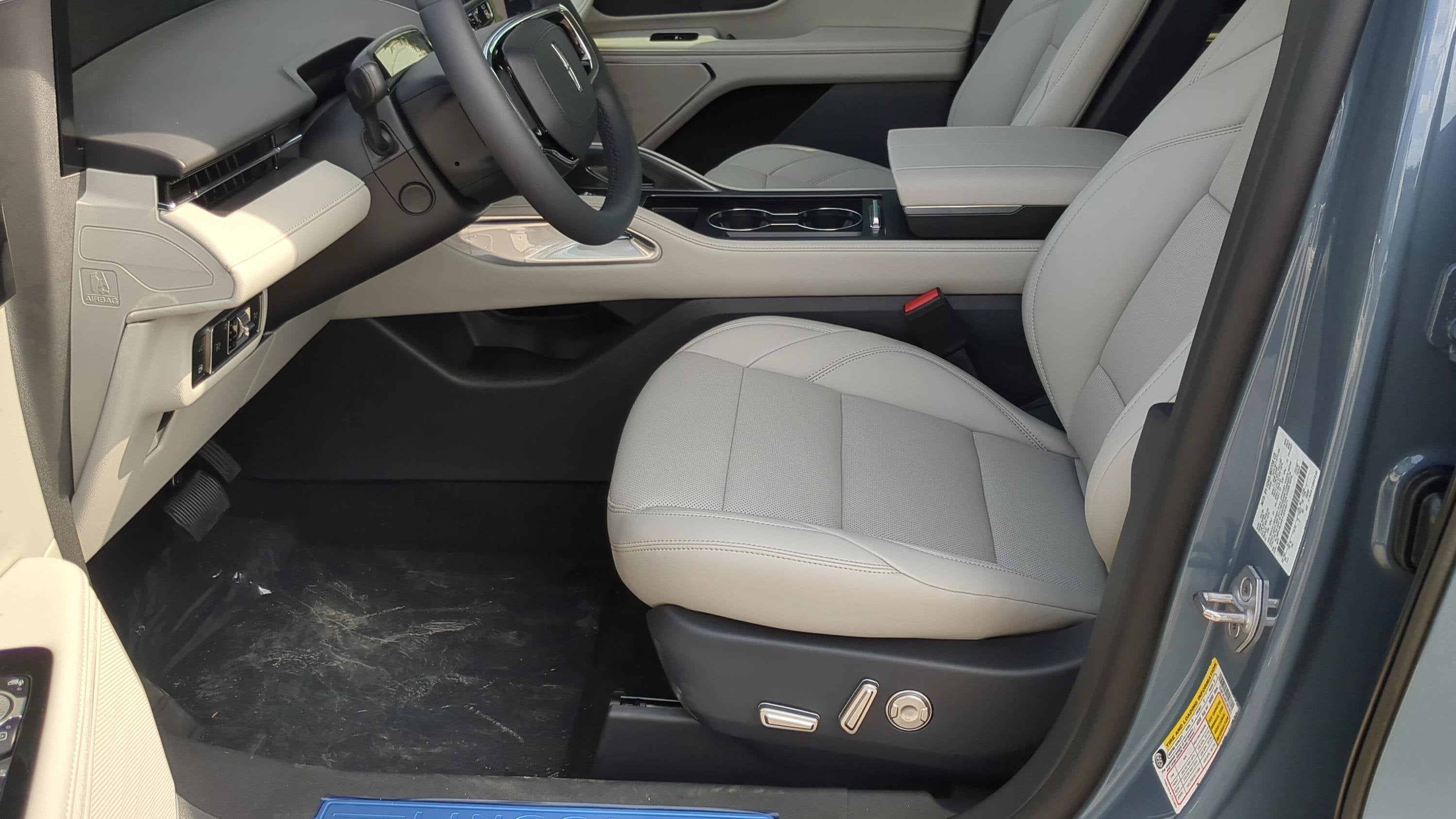 2026 Lincoln Nautilus Premiere Hybrid