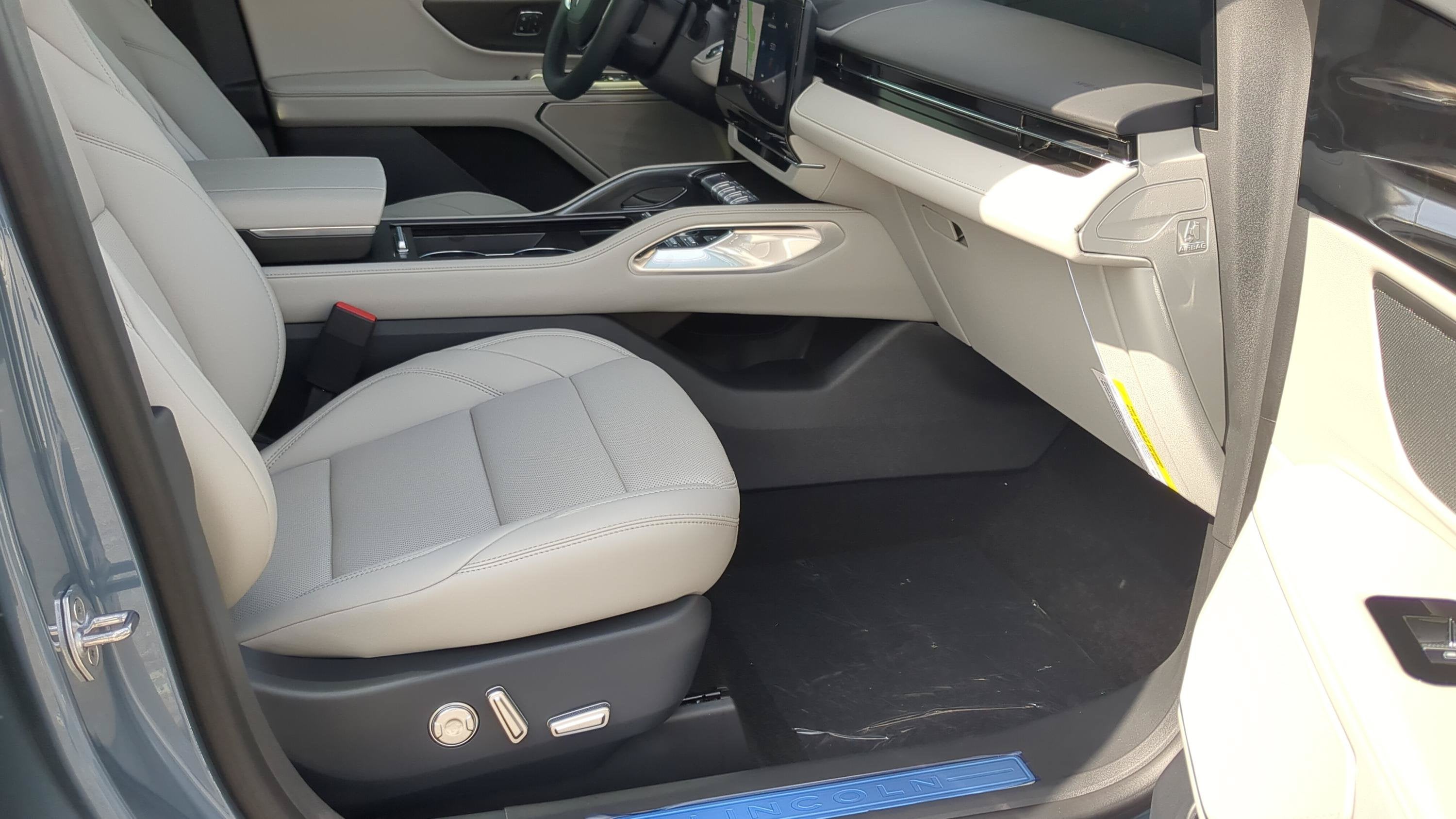 2026 Lincoln Nautilus Premiere Hybrid