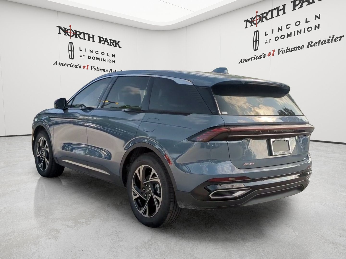 2026 Lincoln Nautilus Premiere Hybrid