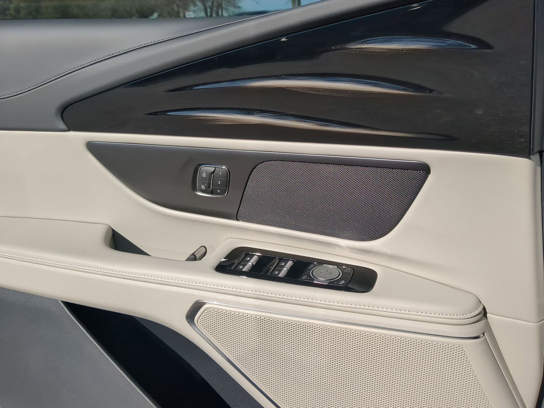 2026 Lincoln Nautilus Premiere Hybrid