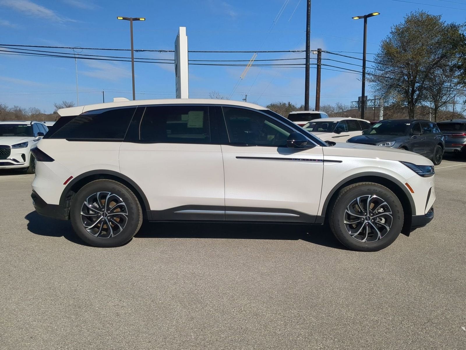 2026 Lincoln Nautilus Premiere Hybrid