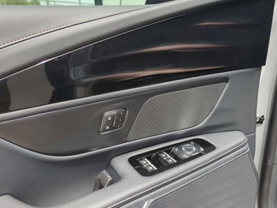 2025 Lincoln Nautilus Premiere Hybrid