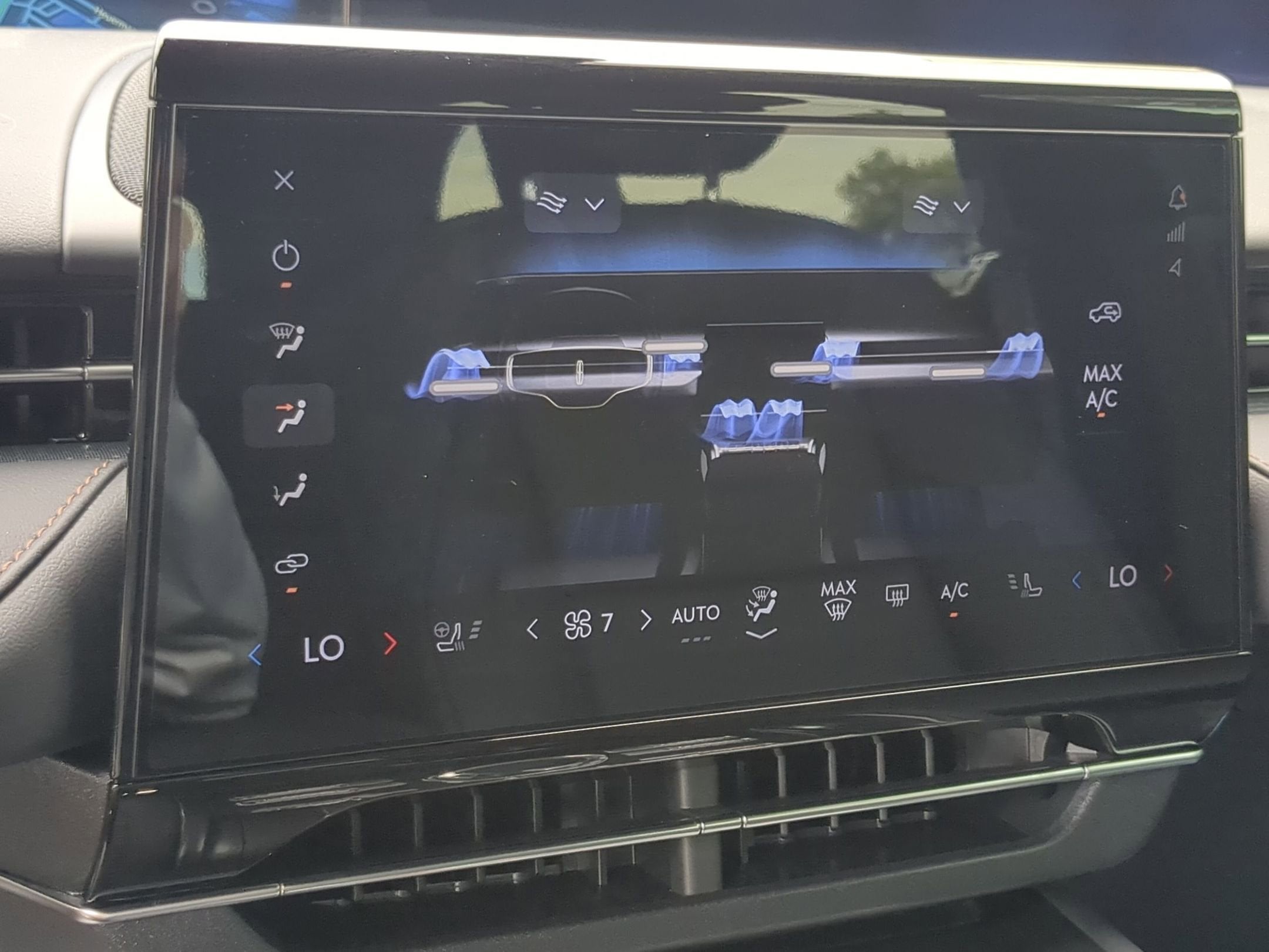 2025 Lincoln Nautilus Premiere Hybrid