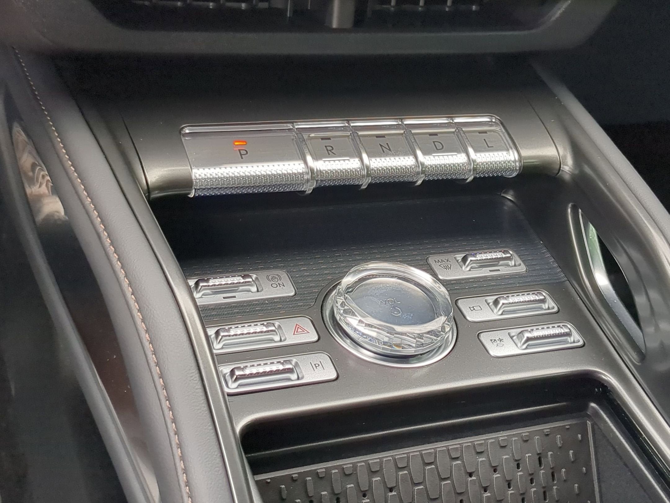 2025 Lincoln Nautilus Premiere Hybrid