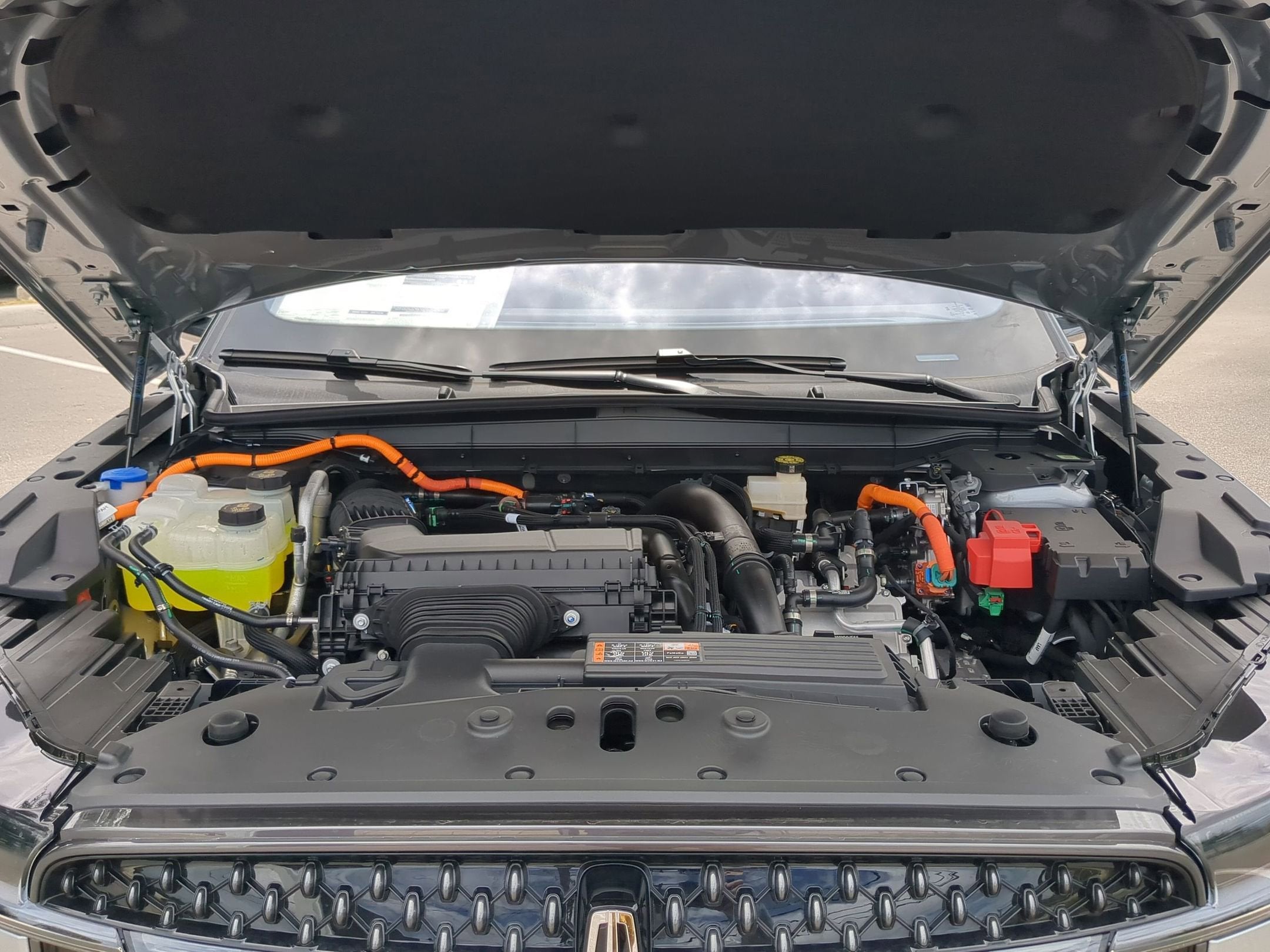 2025 Lincoln Nautilus Premiere Hybrid