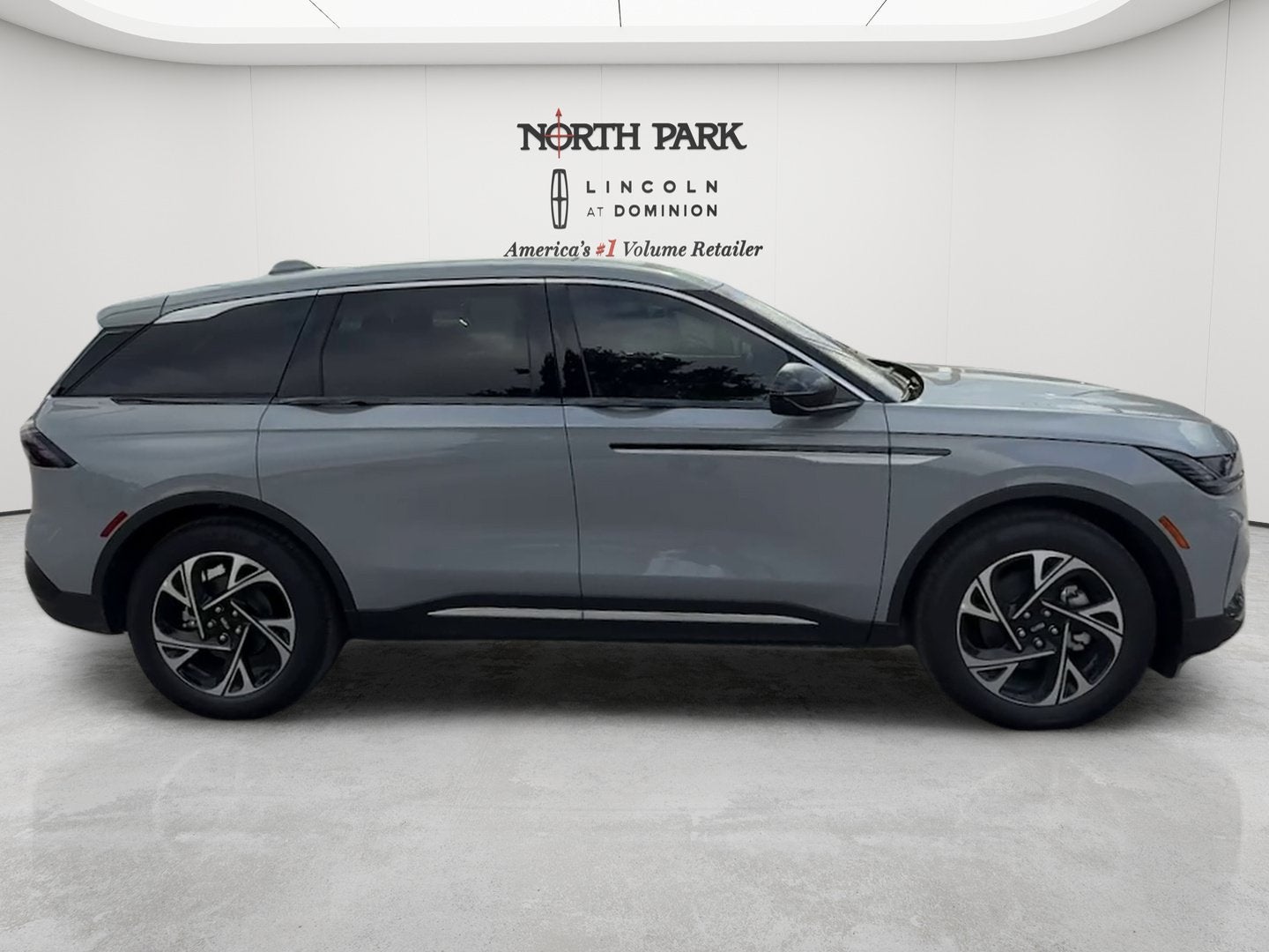 2026 Lincoln Nautilus Premiere Hybrid