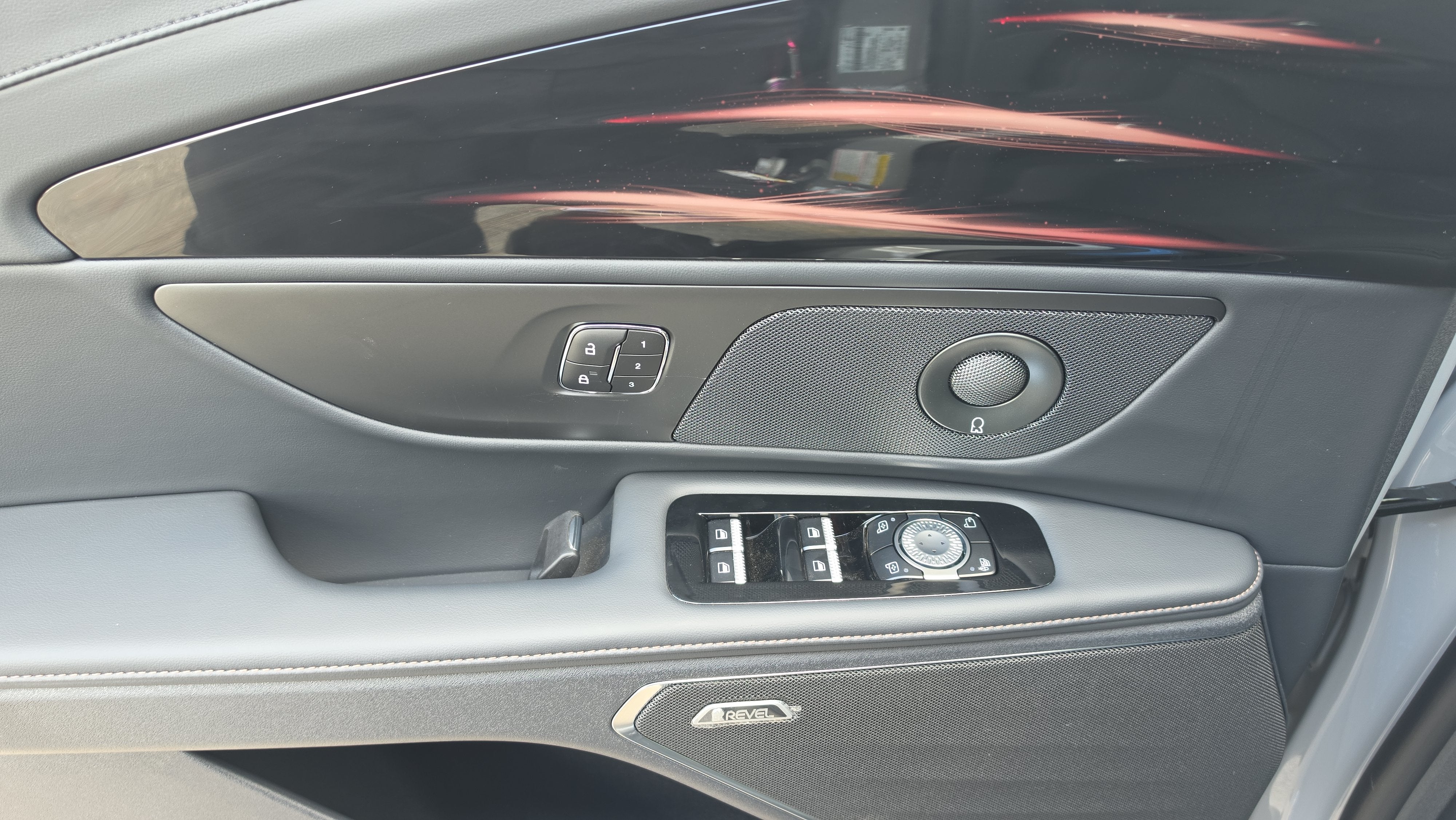 2026 Lincoln Nautilus Premiere Hybrid