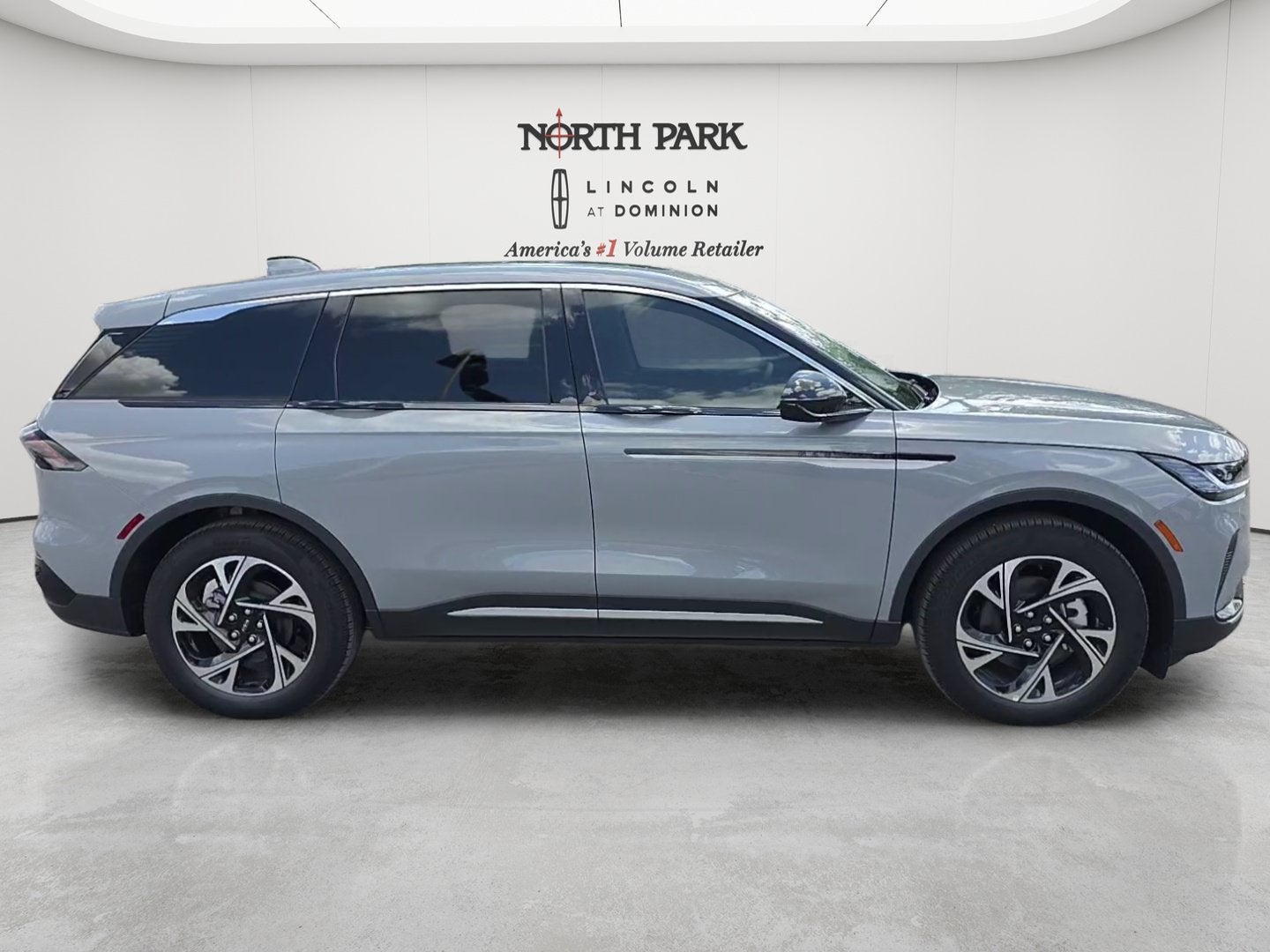 2026 Lincoln Nautilus Premiere Hybrid