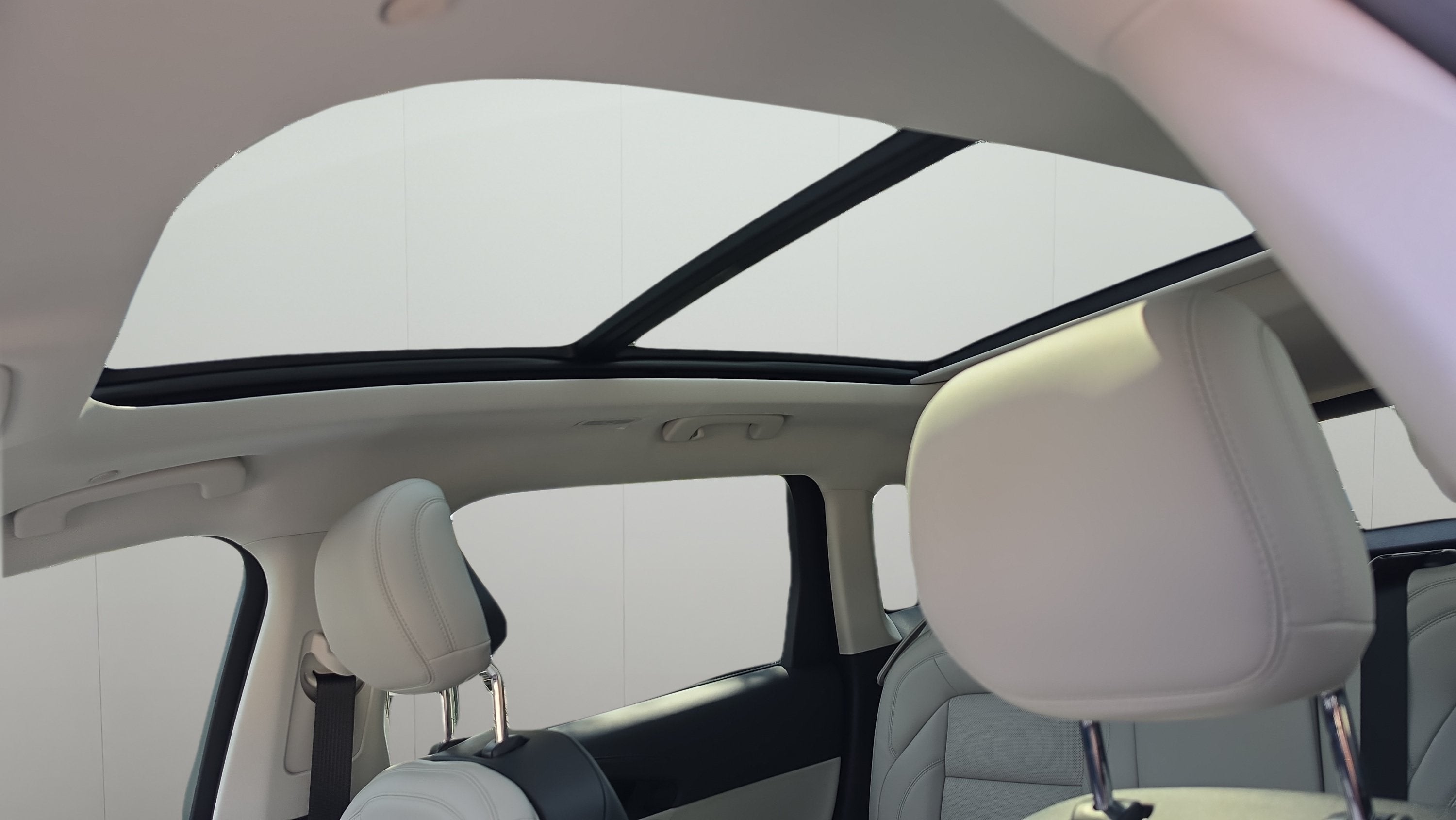 2026 Lincoln Nautilus Premiere Hybrid