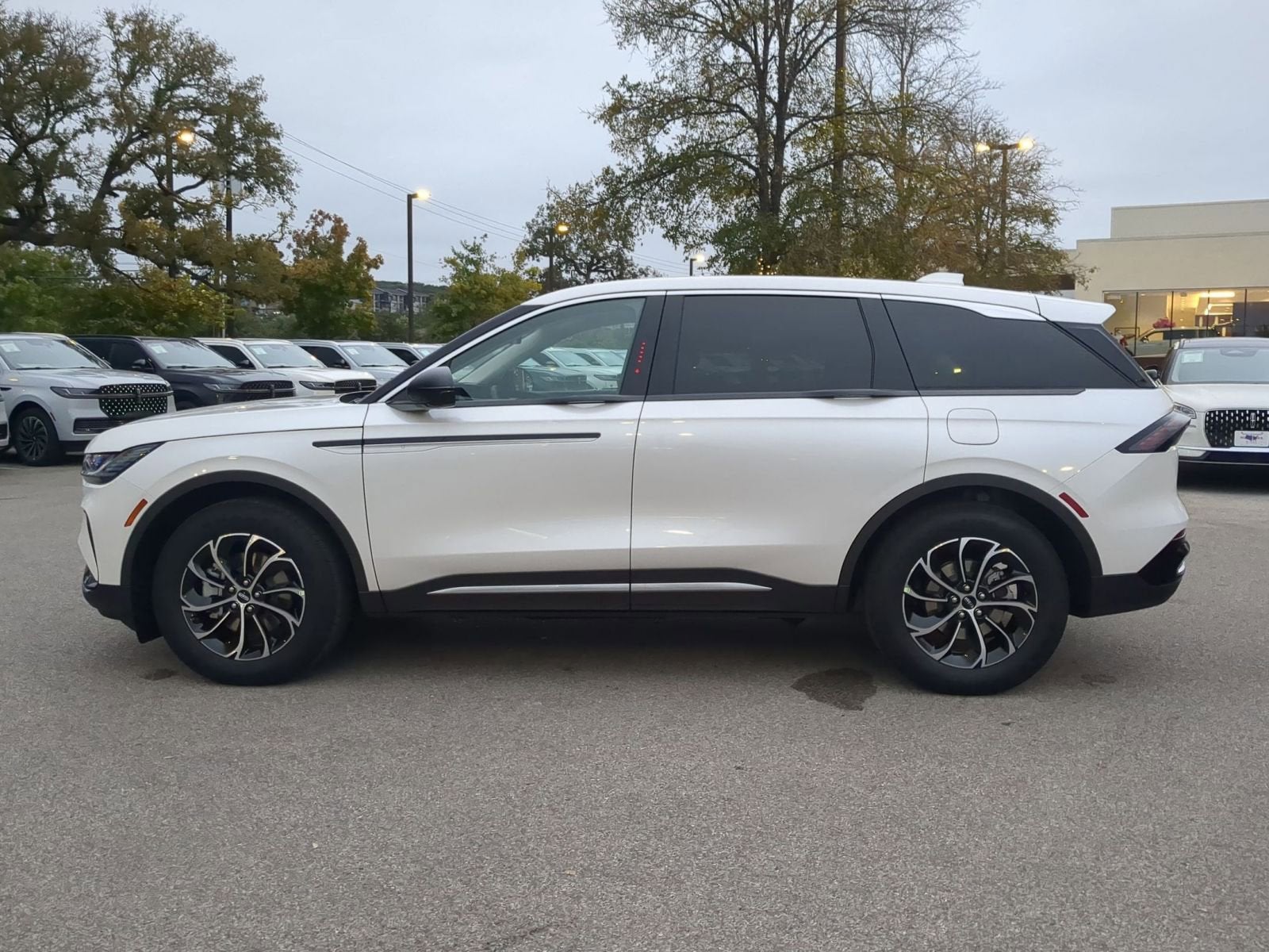 2026 Lincoln Nautilus Premiere Hybrid