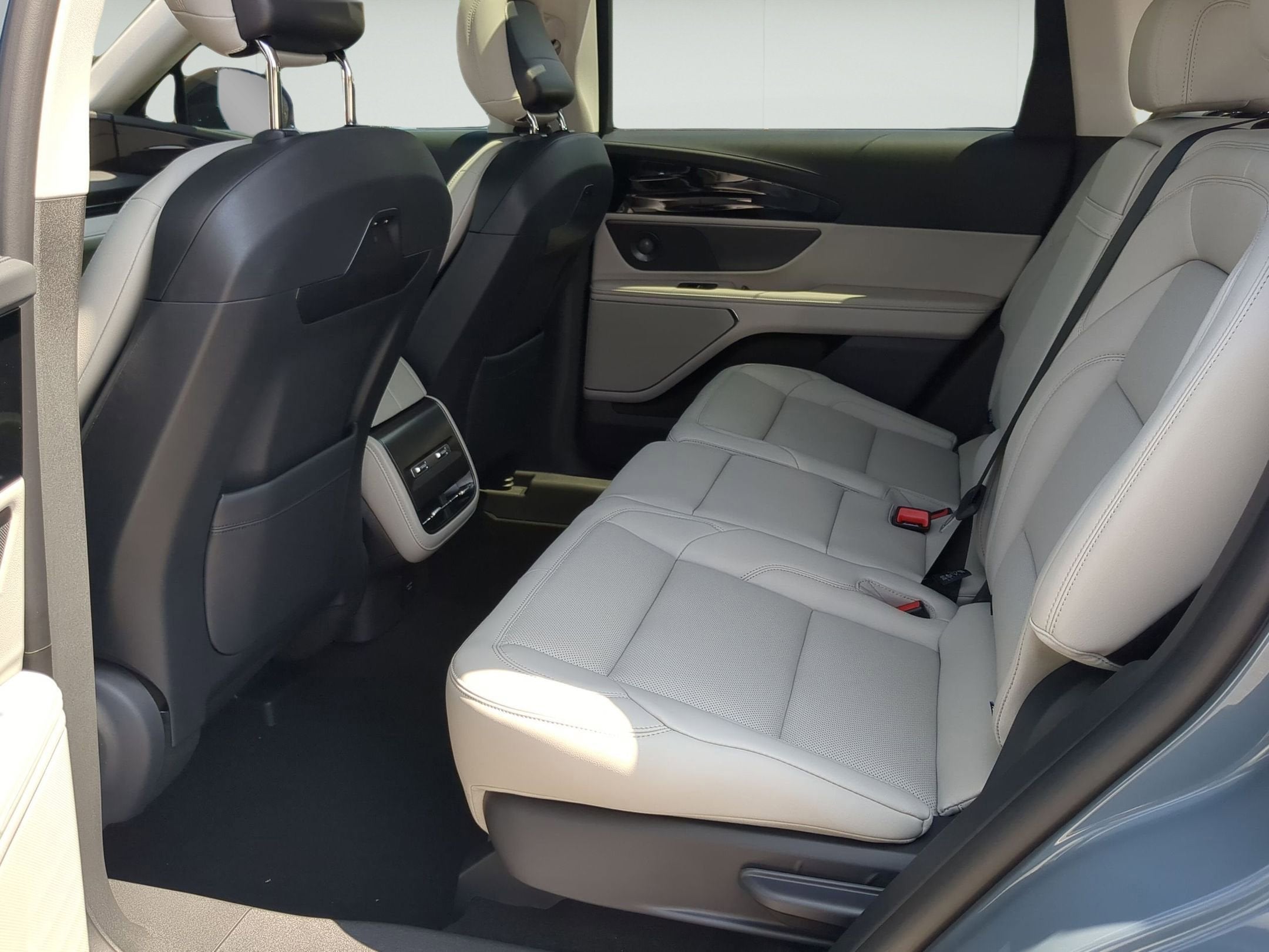 2026 Lincoln Nautilus Premiere Hybrid