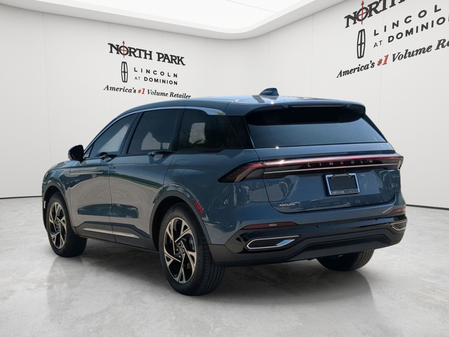 2026 Lincoln Nautilus Premiere Hybrid