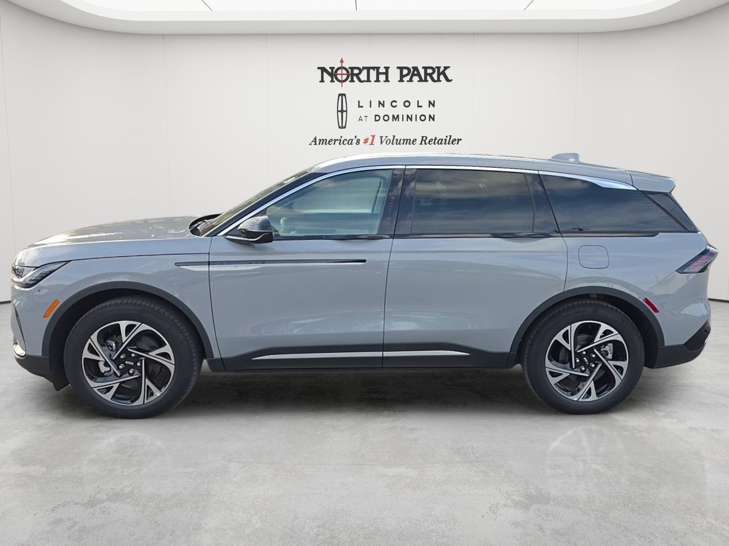 2026 Lincoln Nautilus Premiere Hybrid