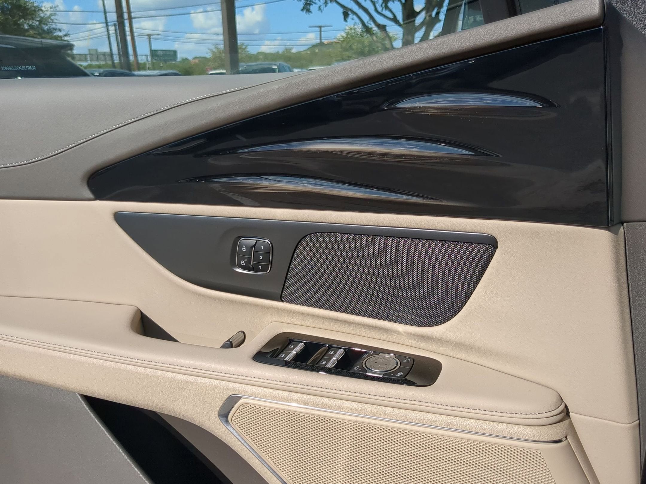 2025 Lincoln Nautilus Premiere Hybrid