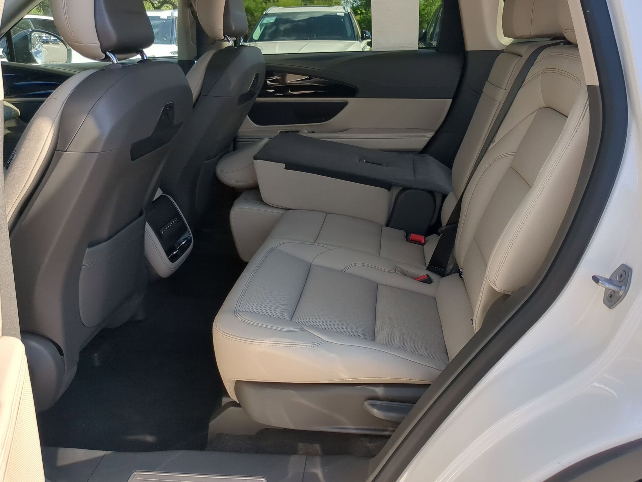 2025 Lincoln Nautilus Premiere Hybrid