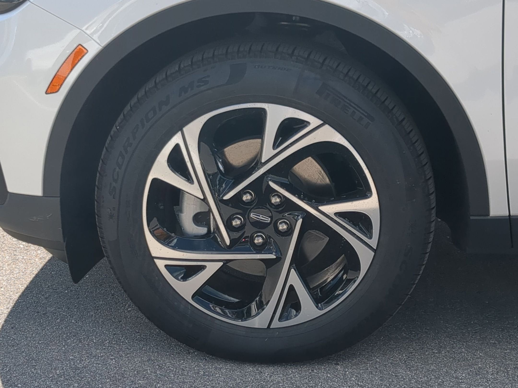 2025 Lincoln Nautilus Premiere Hybrid