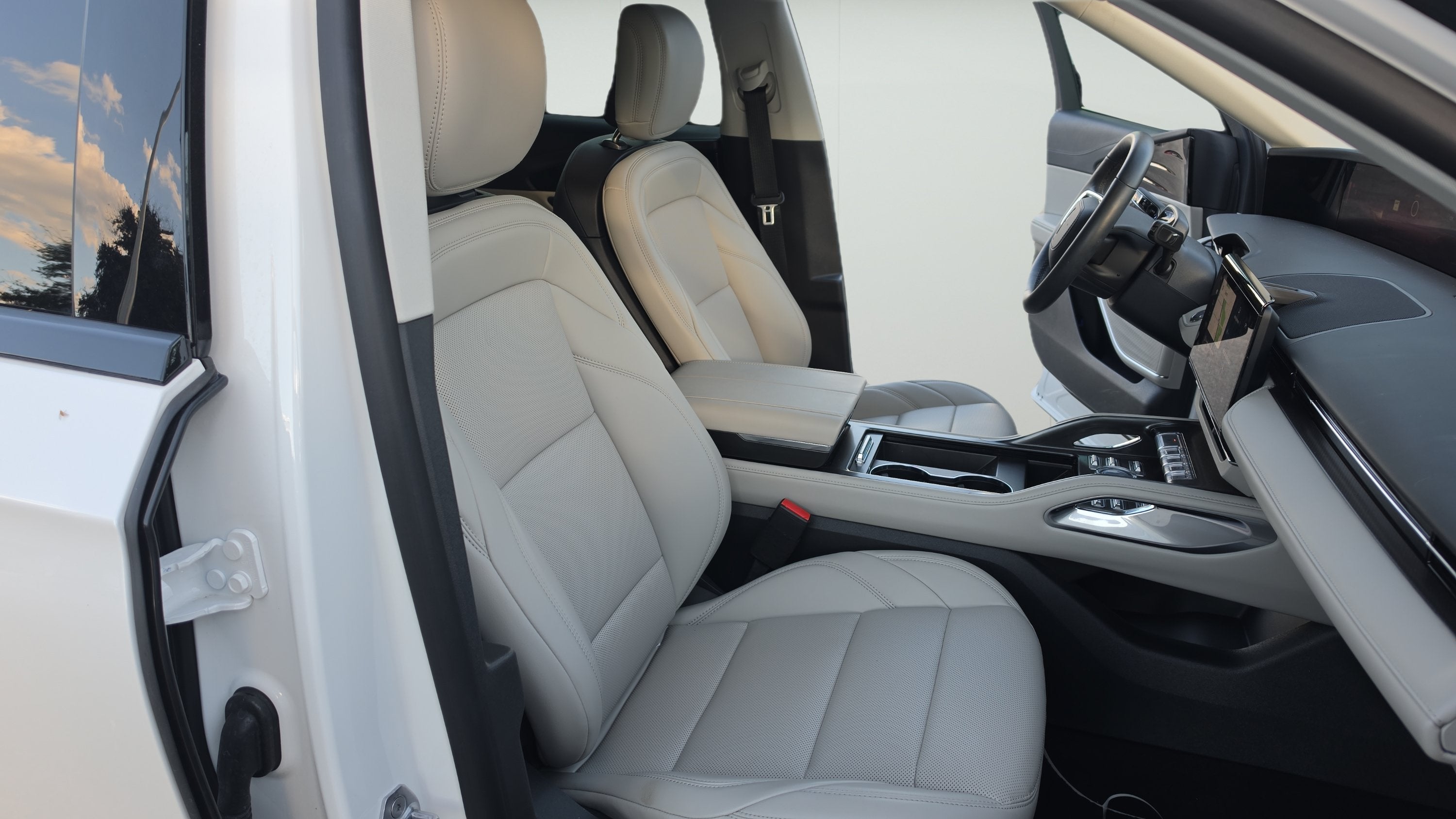 2026 Lincoln Nautilus Premiere Hybrid