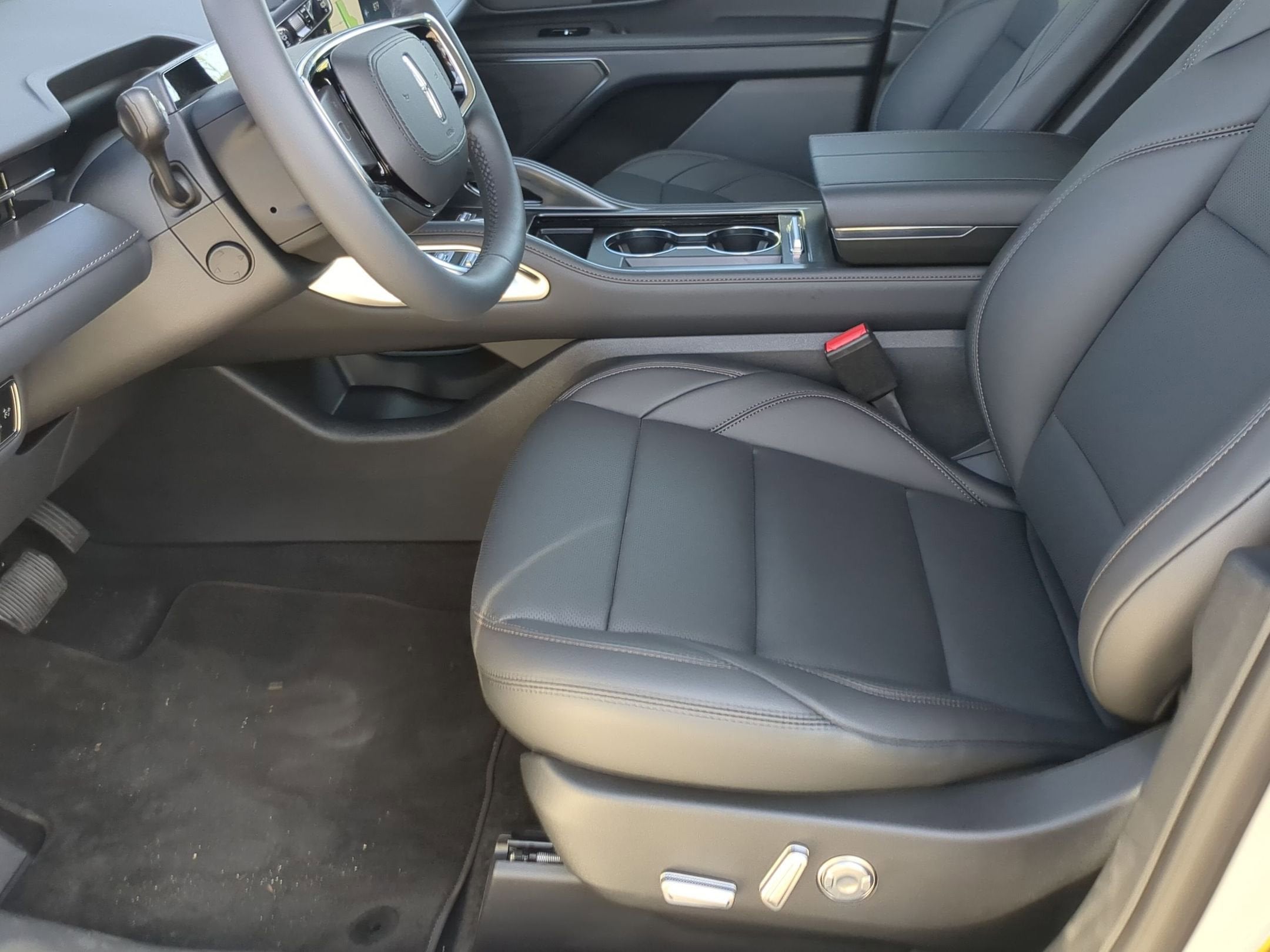 2026 Lincoln Nautilus Premiere Hybrid