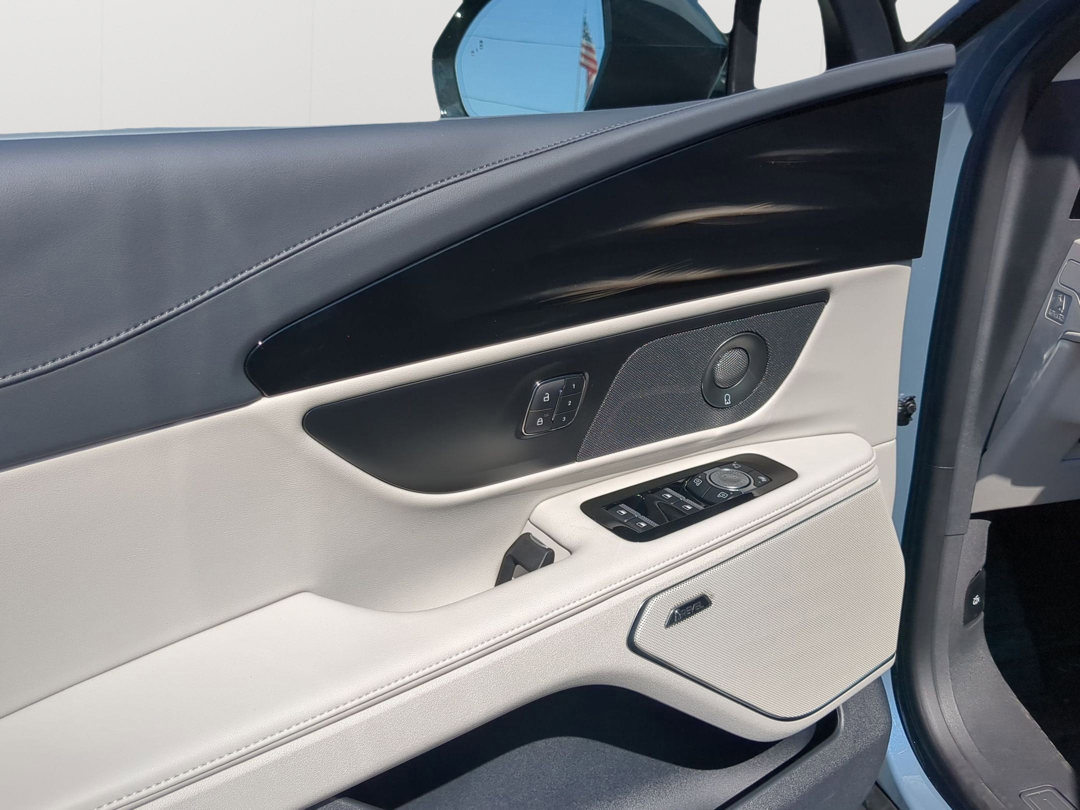 2026 Lincoln Nautilus Premiere Hybrid