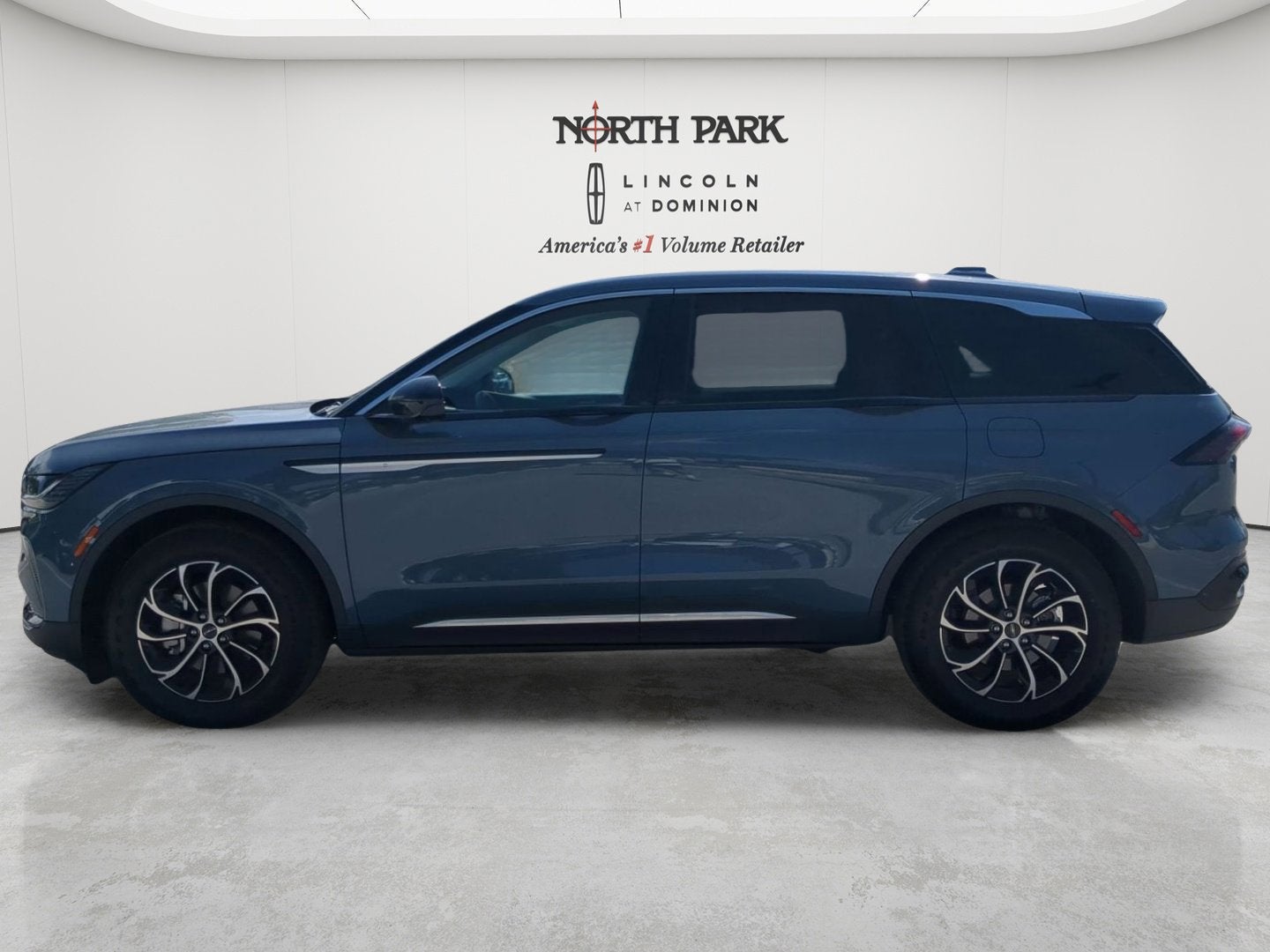2026 Lincoln Nautilus Premiere Hybrid