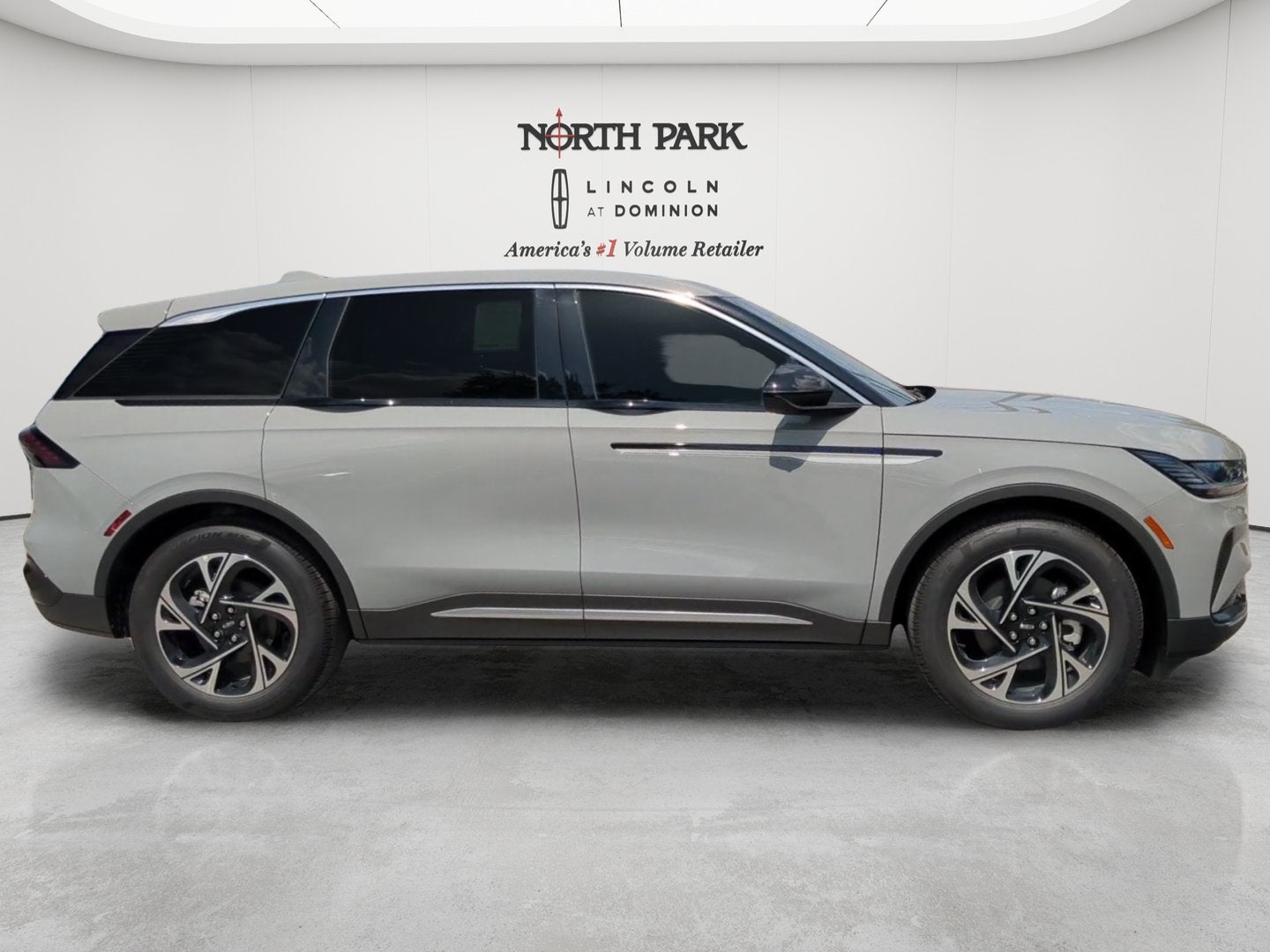 2026 Lincoln Nautilus Premiere Hybrid