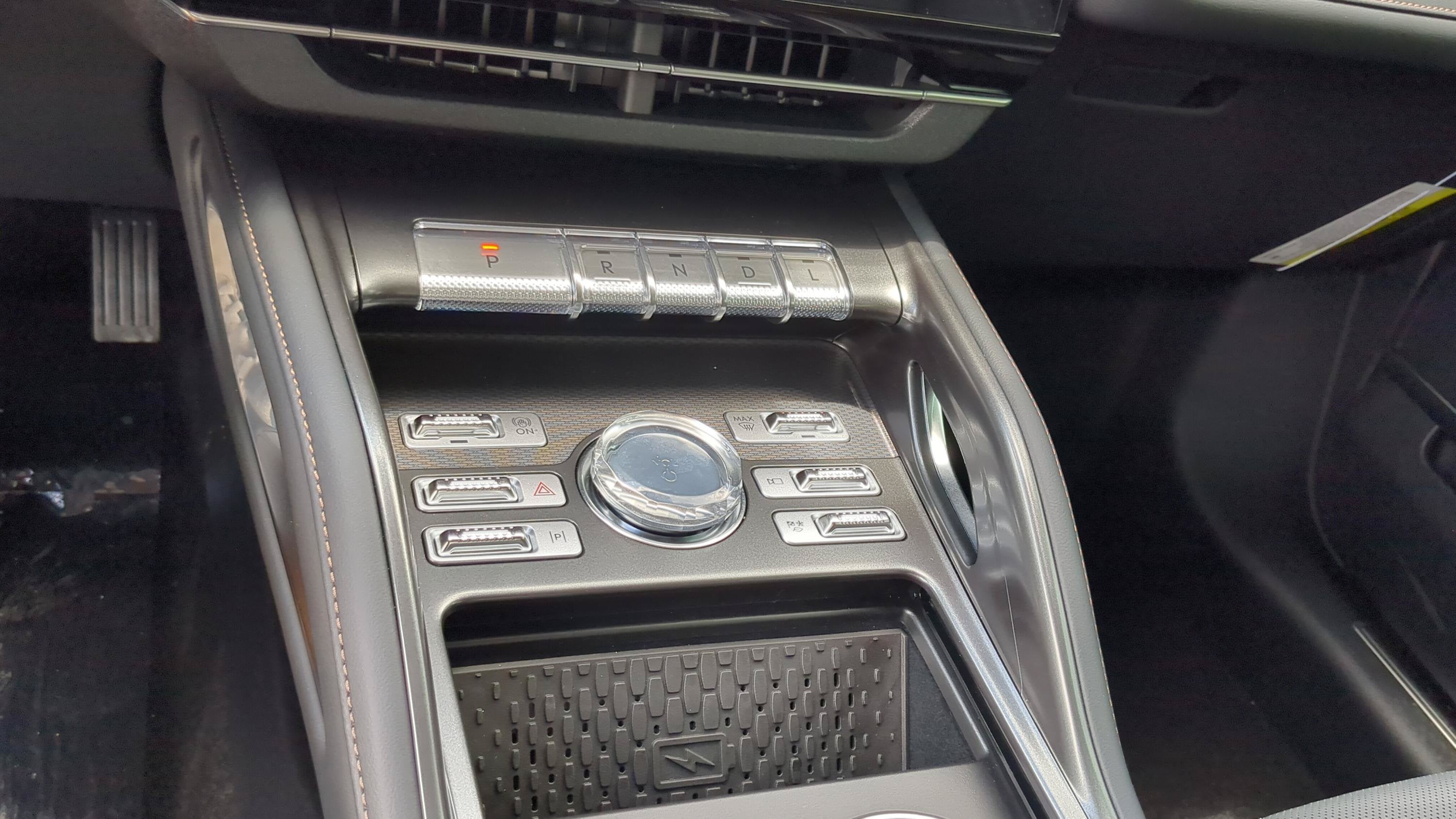 2026 Lincoln Nautilus Premiere Hybrid