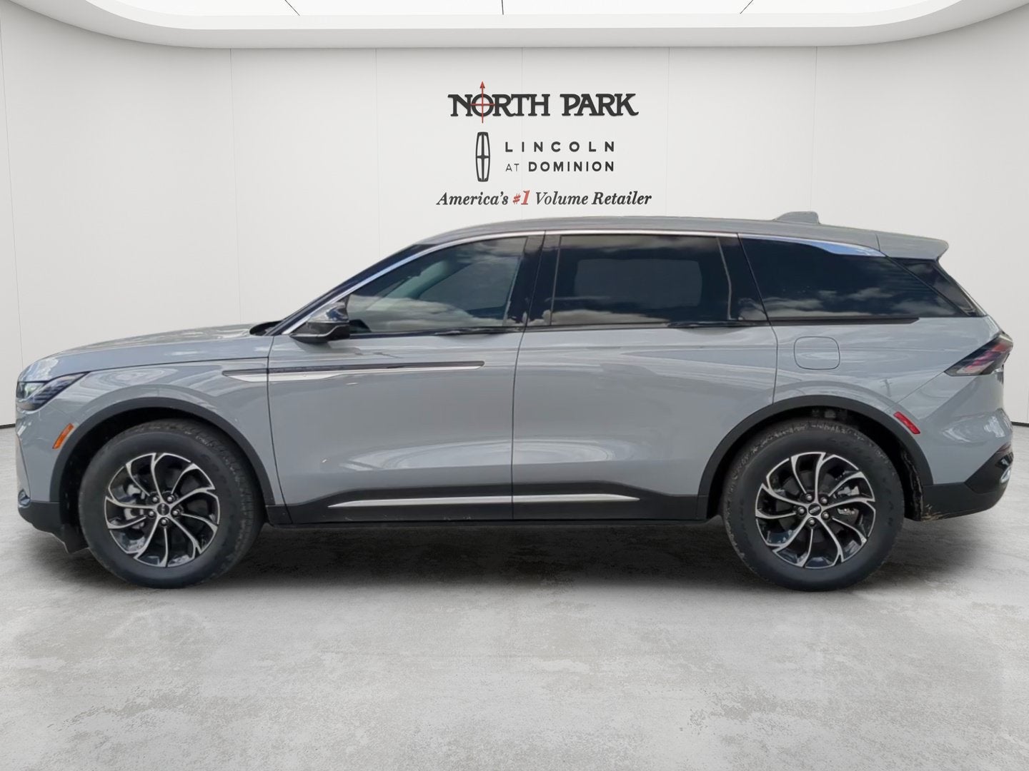 2026 Lincoln Nautilus Premiere Hybrid