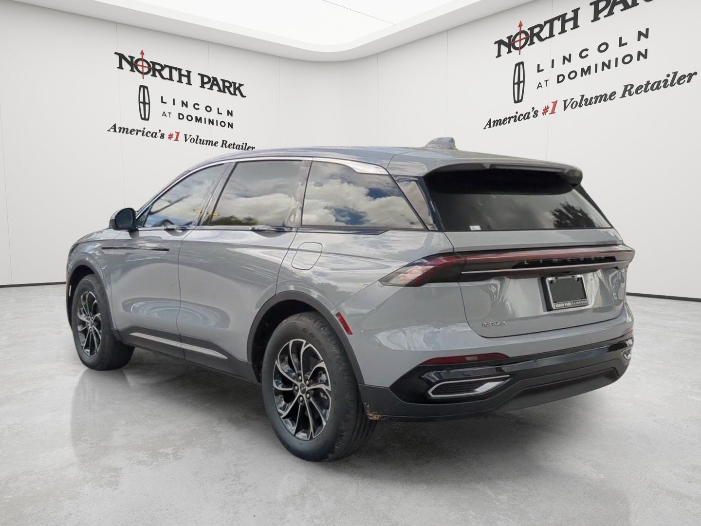 2026 Lincoln Nautilus Premiere Hybrid