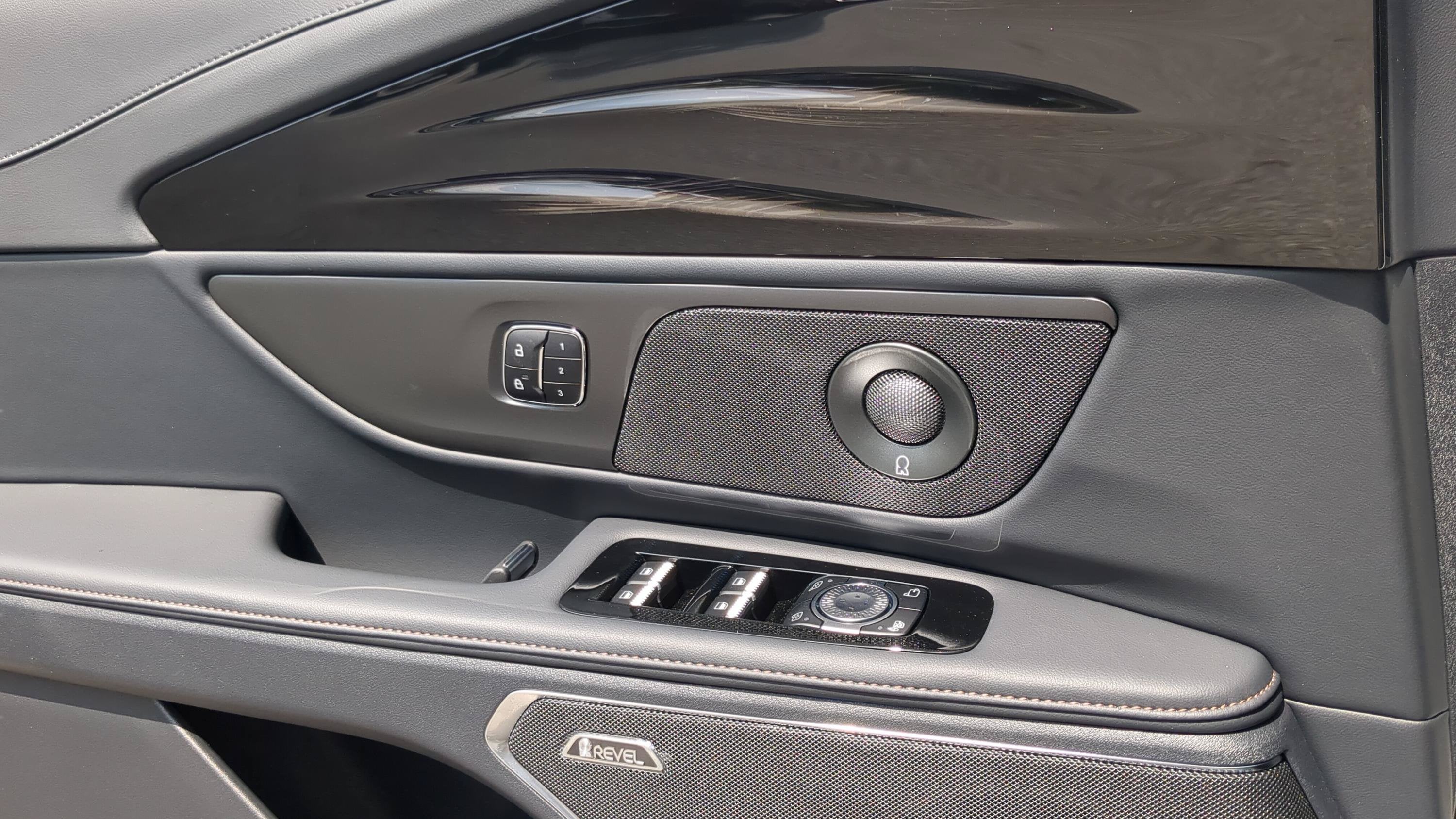 2026 Lincoln Nautilus Premiere Hybrid