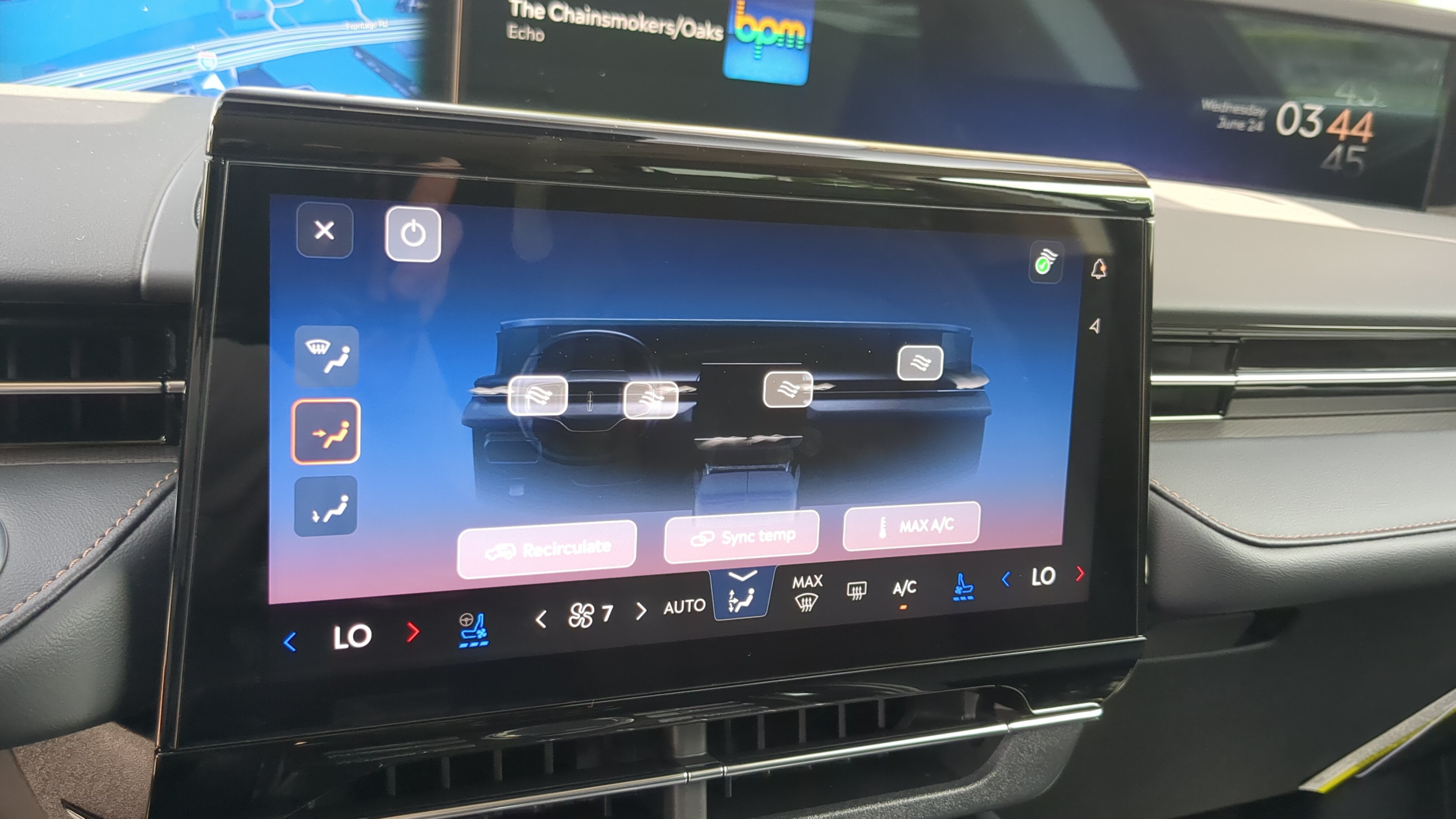 2026 Lincoln Nautilus Premiere Hybrid