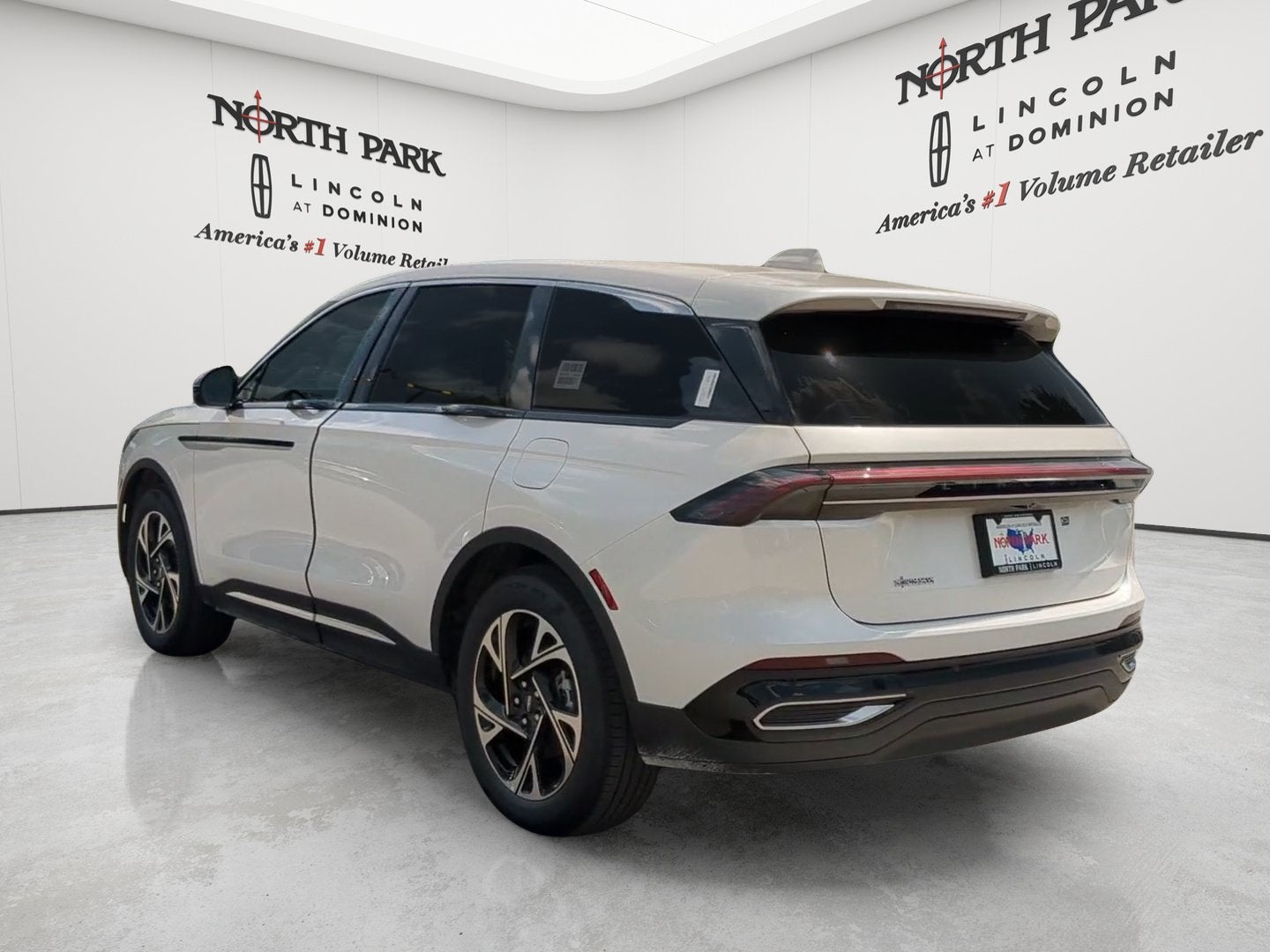 2026 Lincoln Nautilus Premiere Hybrid