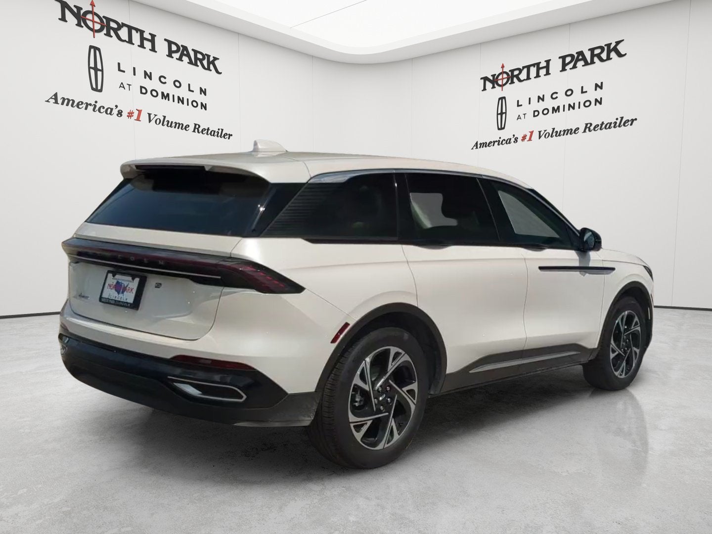 2026 Lincoln Nautilus Premiere Hybrid