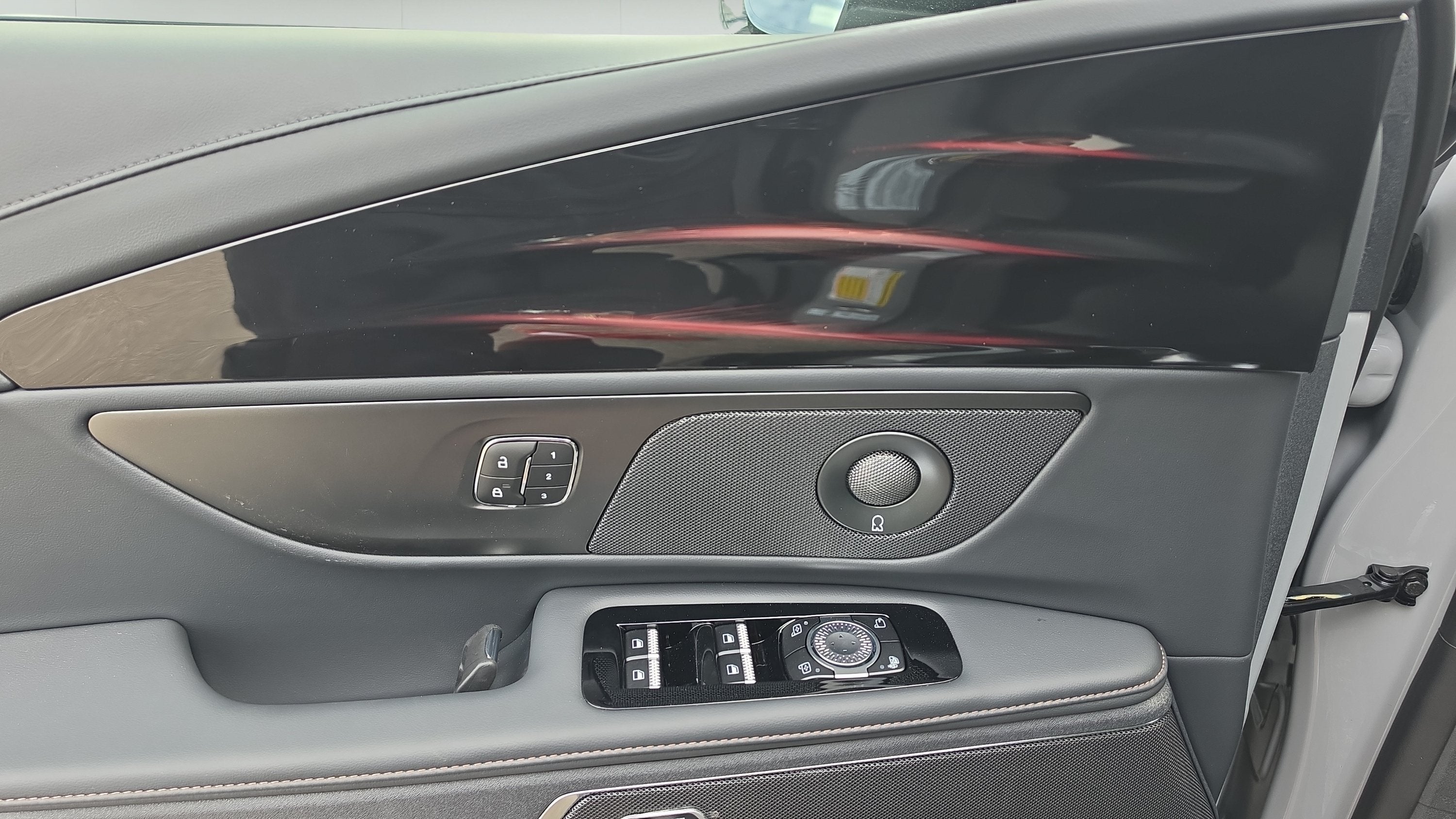 2026 Lincoln Nautilus Premiere Hybrid