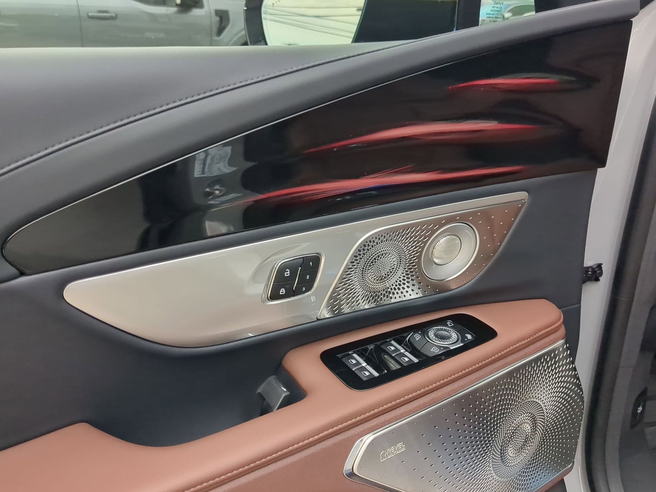 2026 Lincoln Nautilus Reserve Hybrid