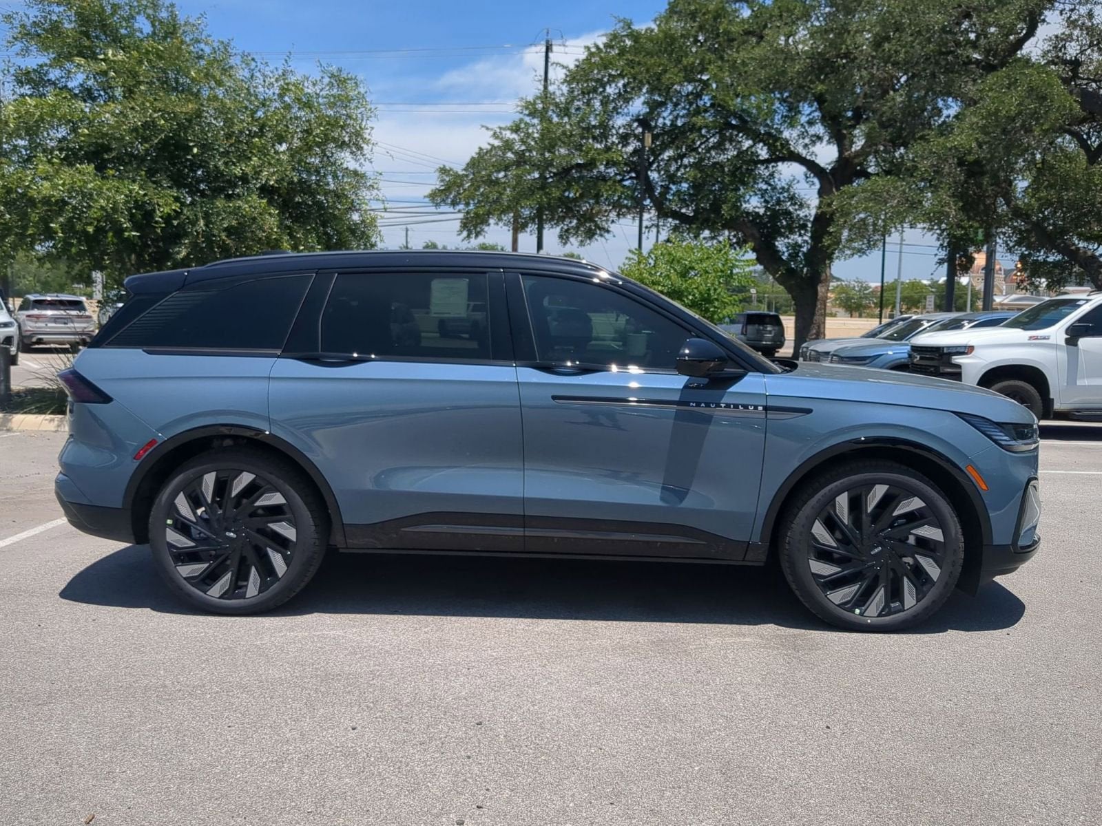2026 Lincoln Nautilus Reserve Hybrid