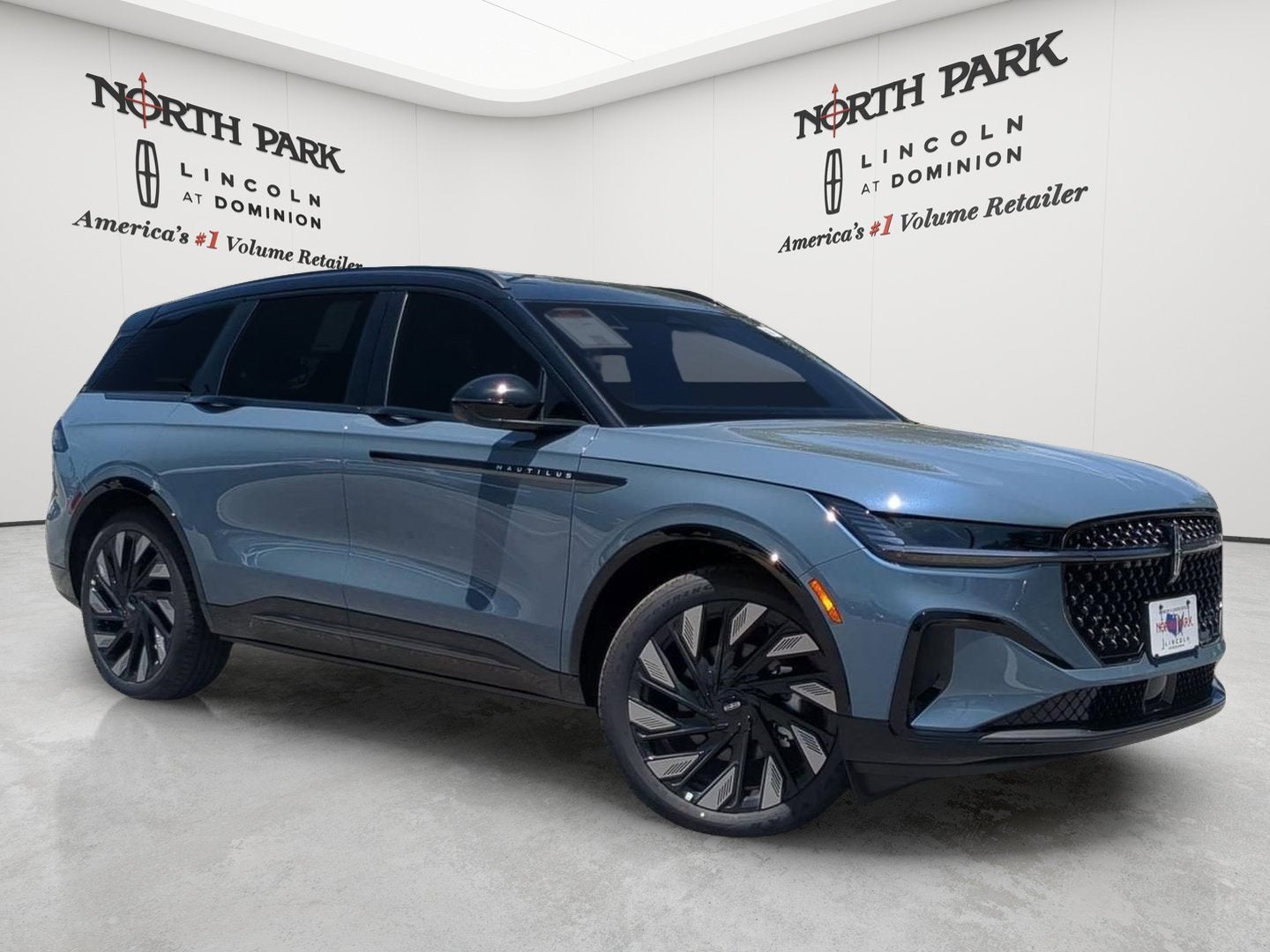 2026 Lincoln Nautilus Reserve Hybrid