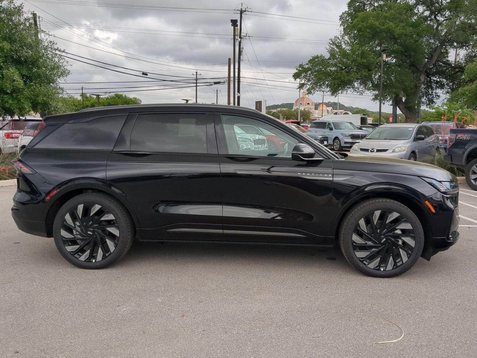2026 Lincoln Nautilus Reserve Hybrid