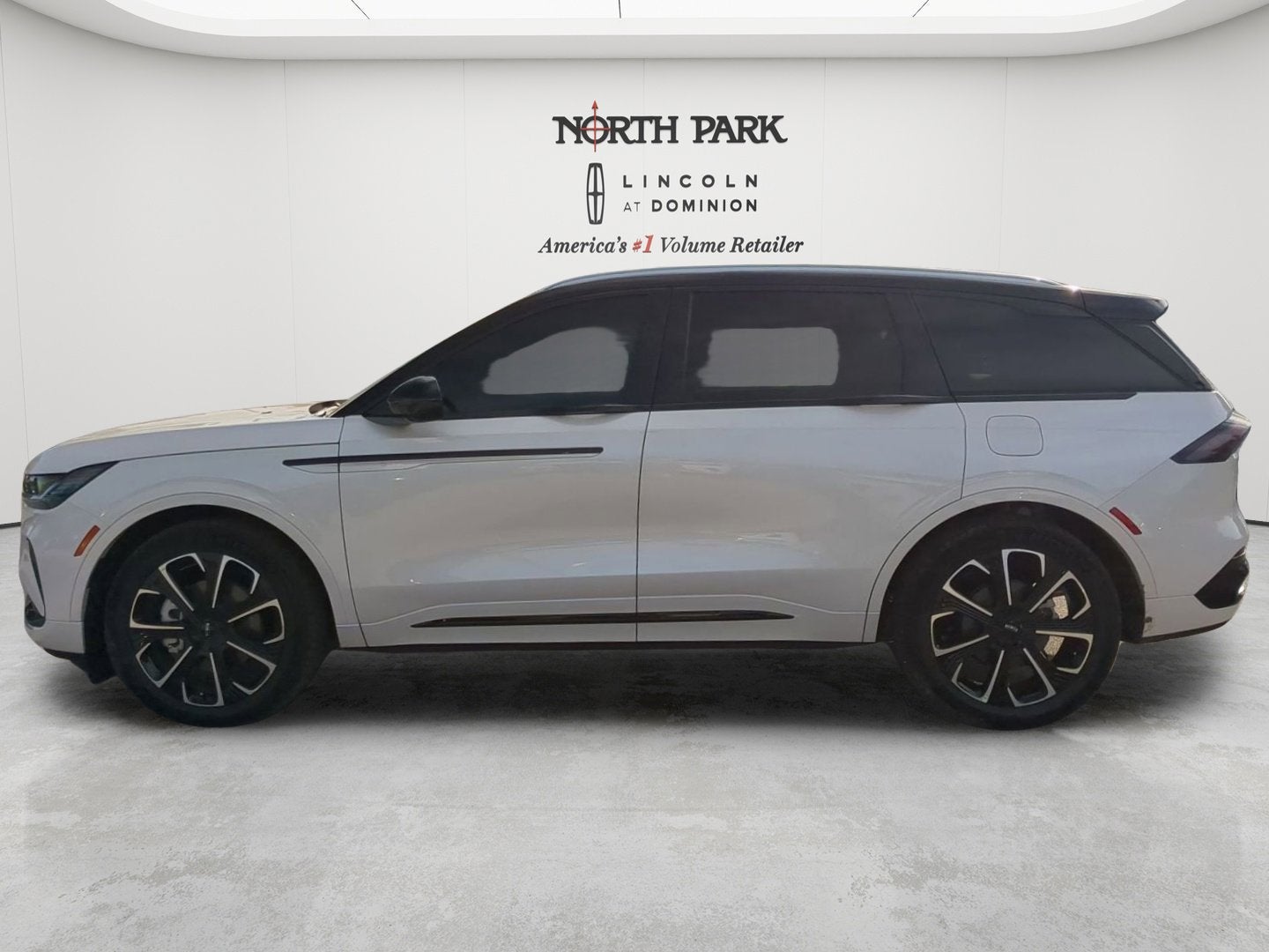2026 Lincoln Nautilus Reserve Hybrid