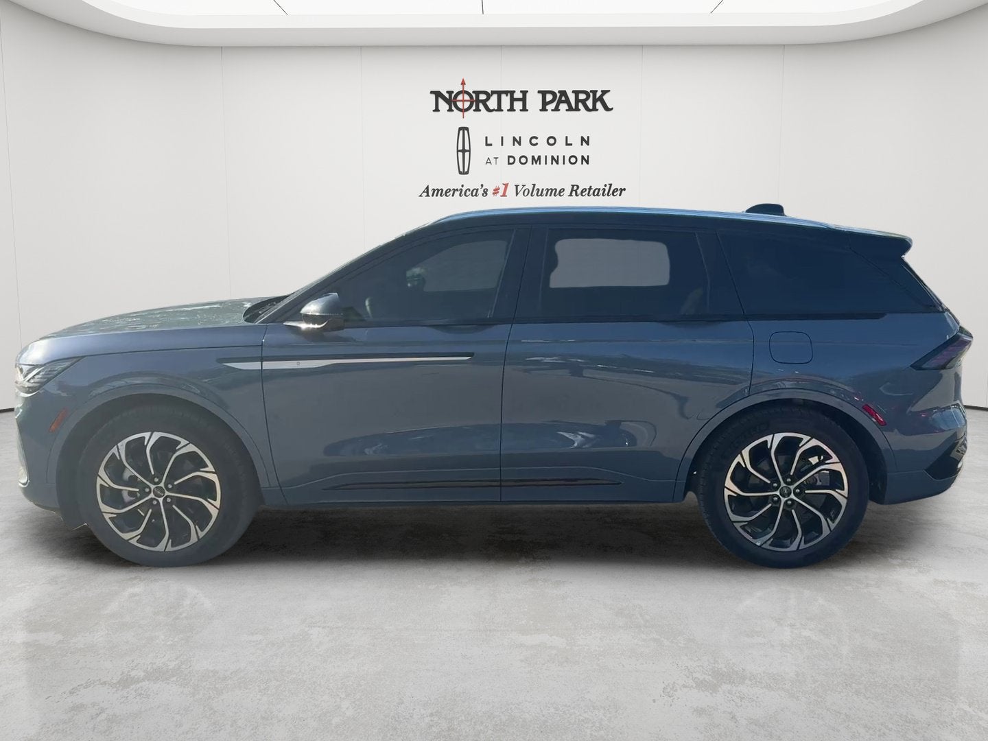 2026 Lincoln Nautilus Reserve Hybrid