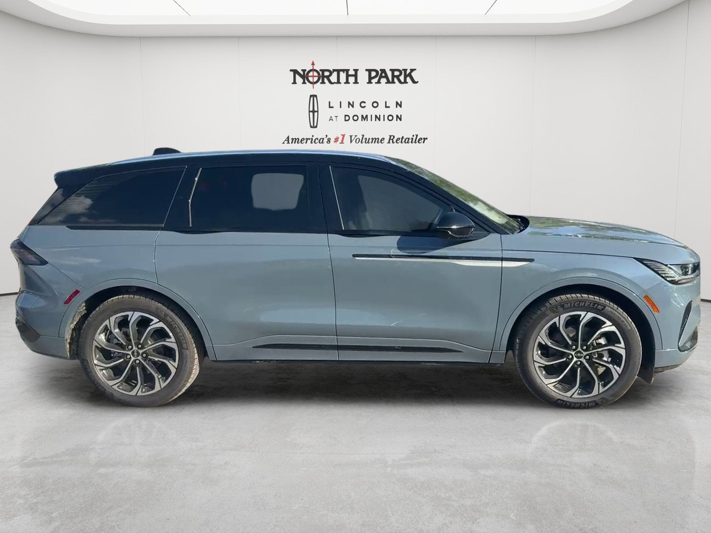 2026 Lincoln Nautilus Reserve Hybrid
