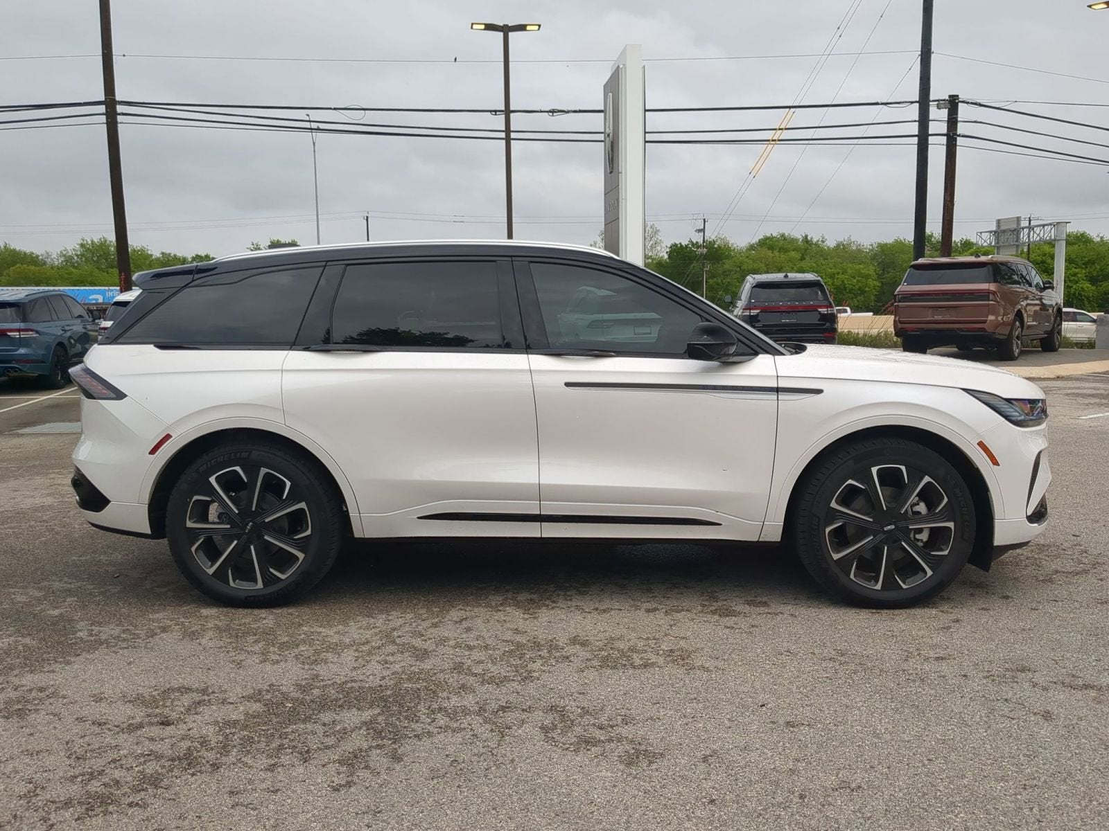 2026 Lincoln Nautilus Reserve Hybrid