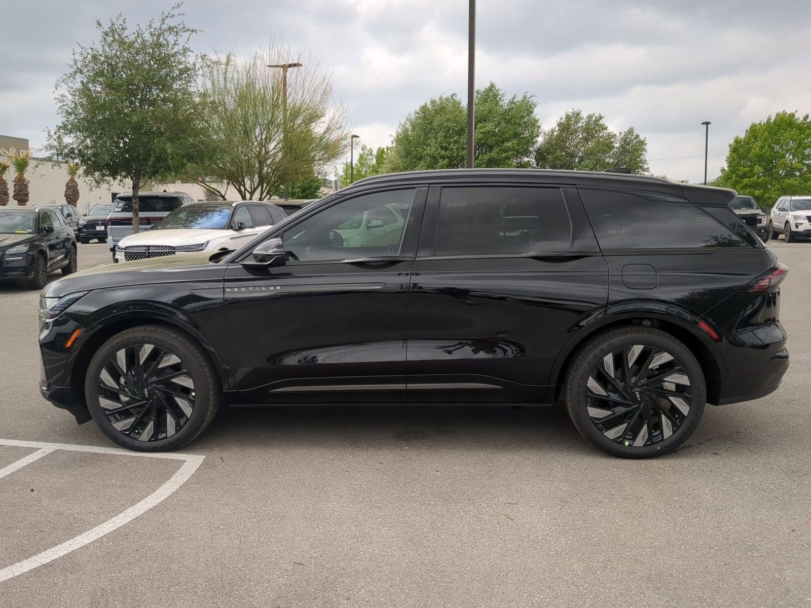 2026 Lincoln Nautilus Reserve Hybrid