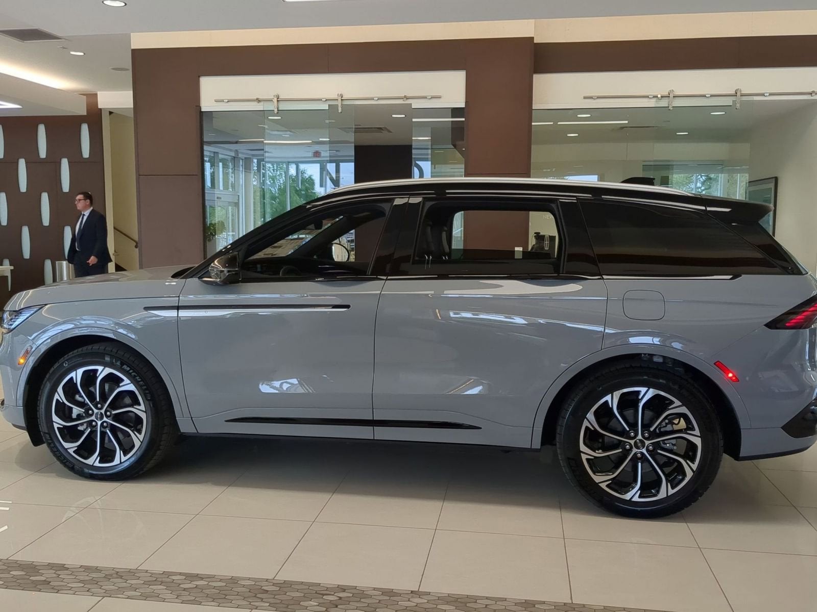 2026 Lincoln Nautilus Reserve Hybrid