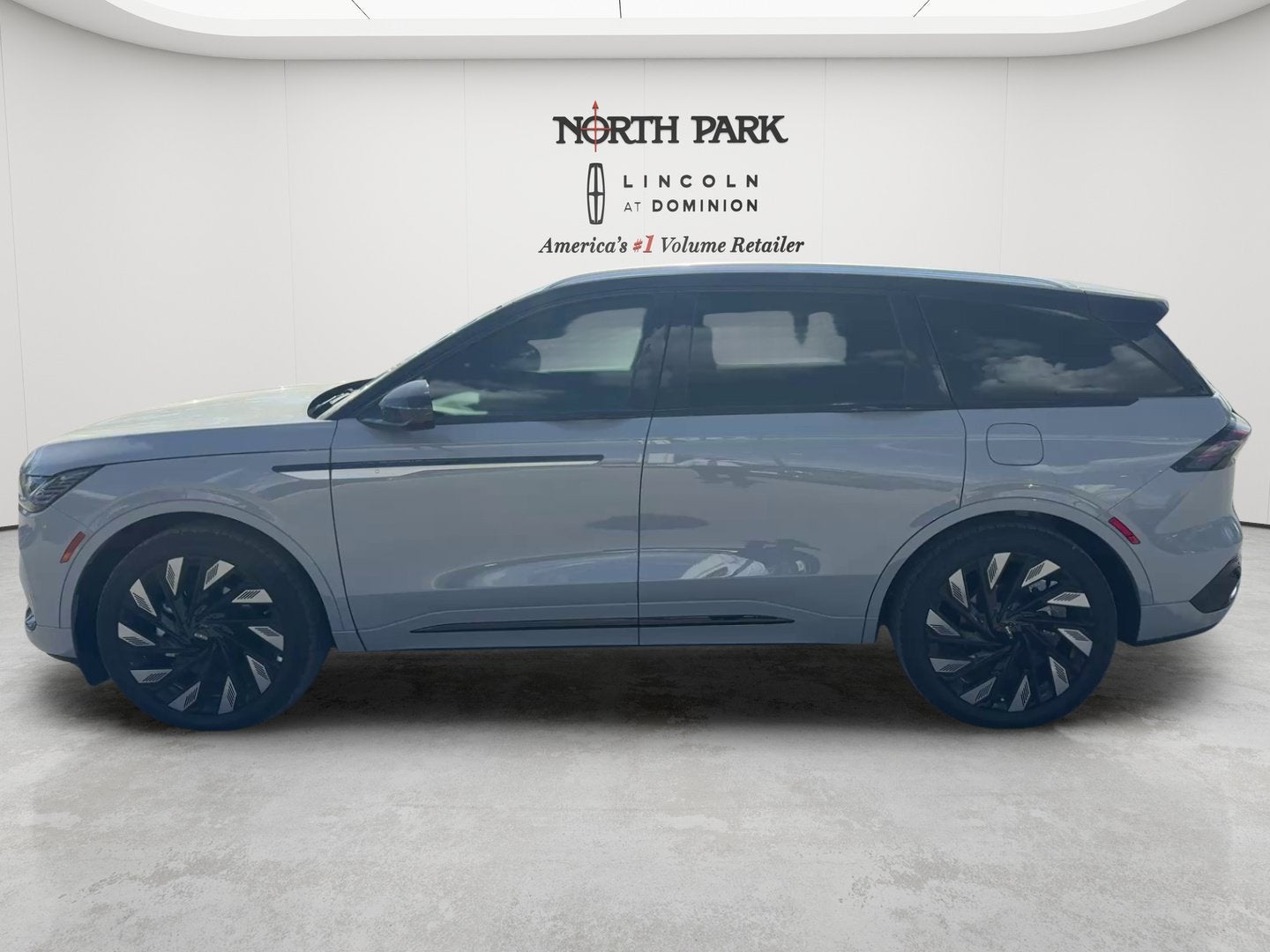 2026 Lincoln Nautilus Reserve Hybrid