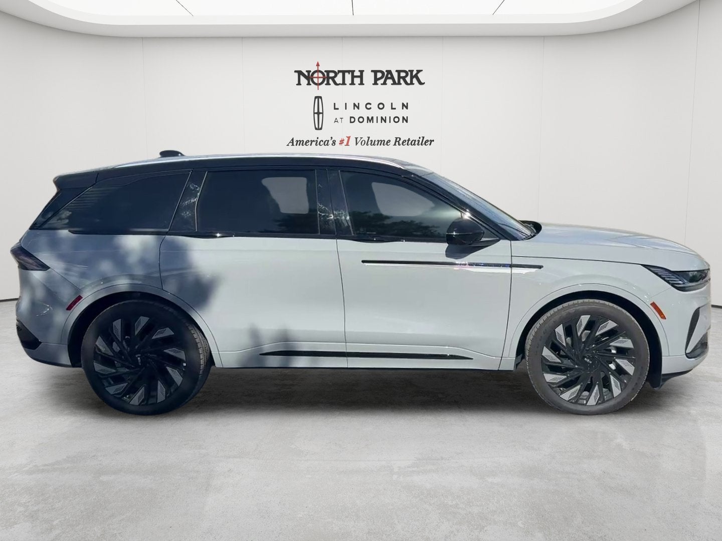 2026 Lincoln Nautilus Reserve Hybrid